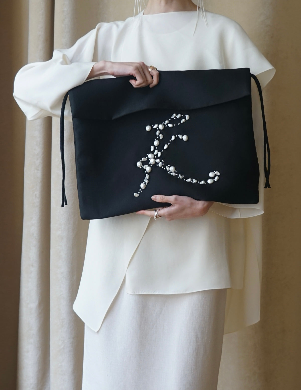 Atelier Ayo Clutch・ Black