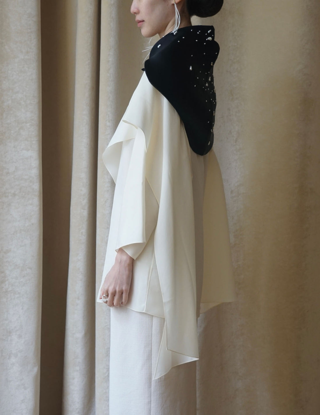 Atelier Ari 珍珠頭巾・ Black