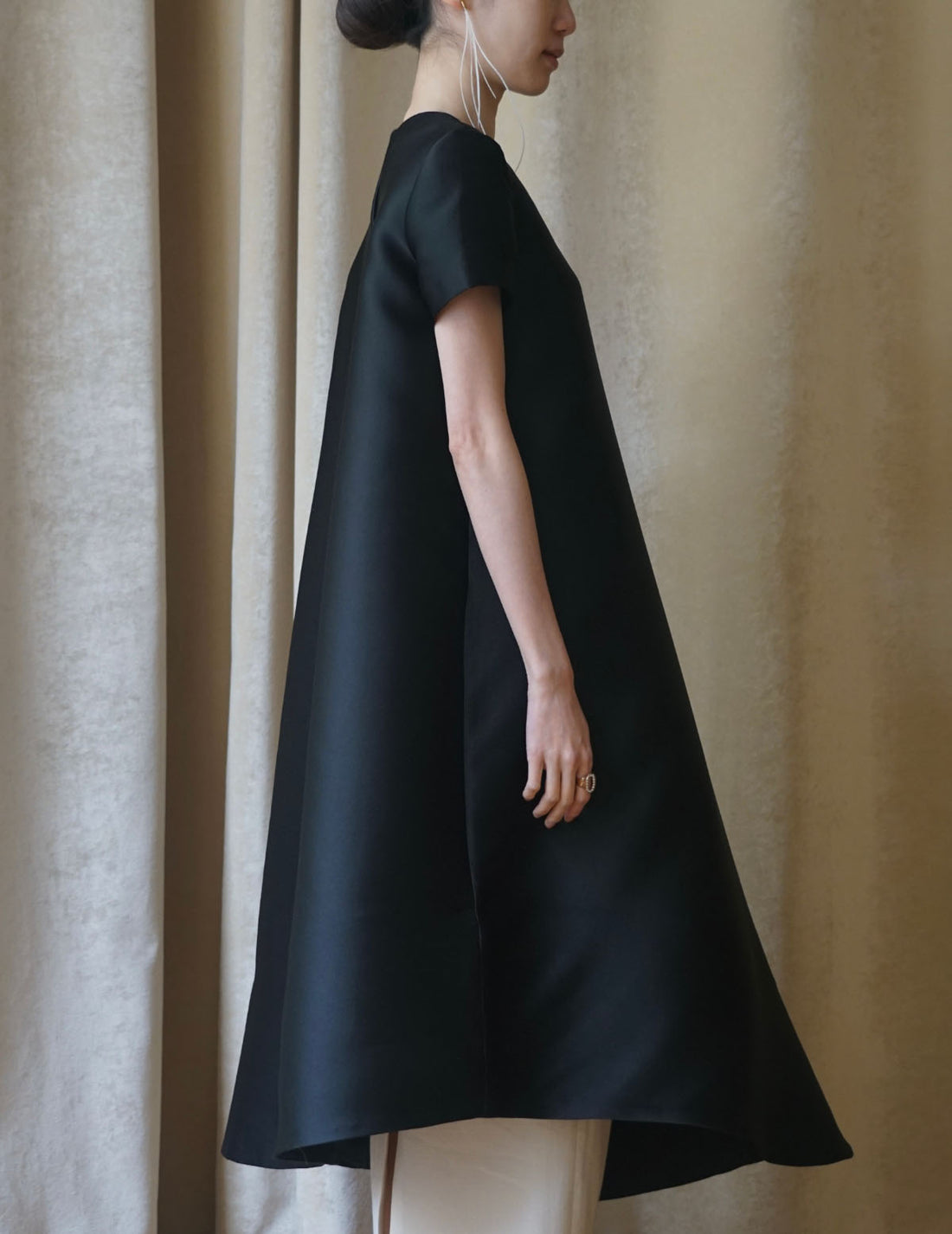 Atelier Doma 緞面連身裙