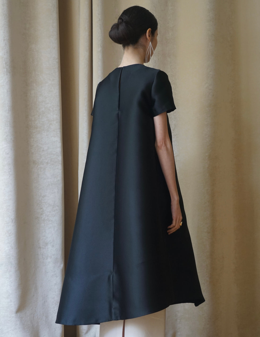 Atelier Doma 緞面連身裙
