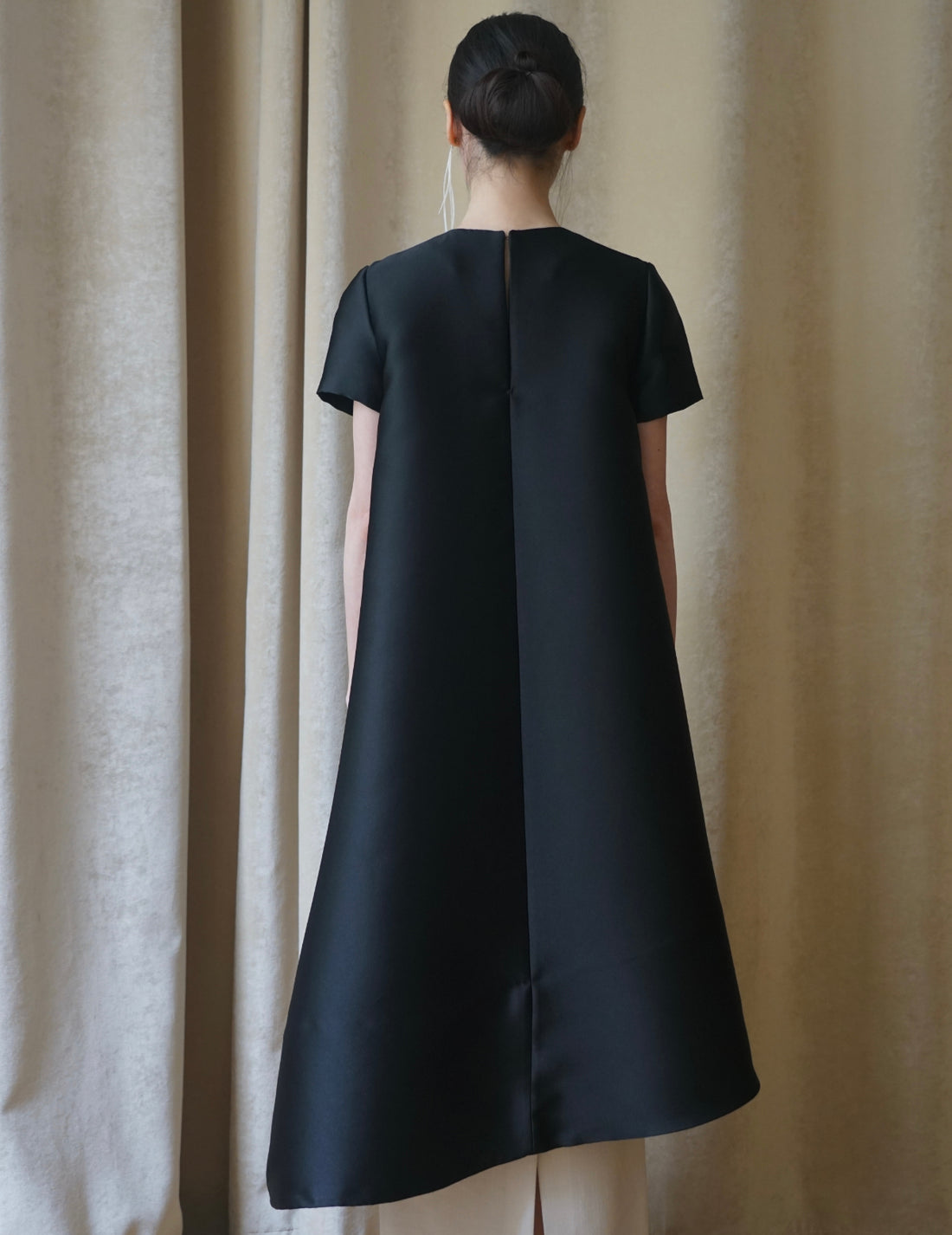Atelier Doma 緞面連身裙