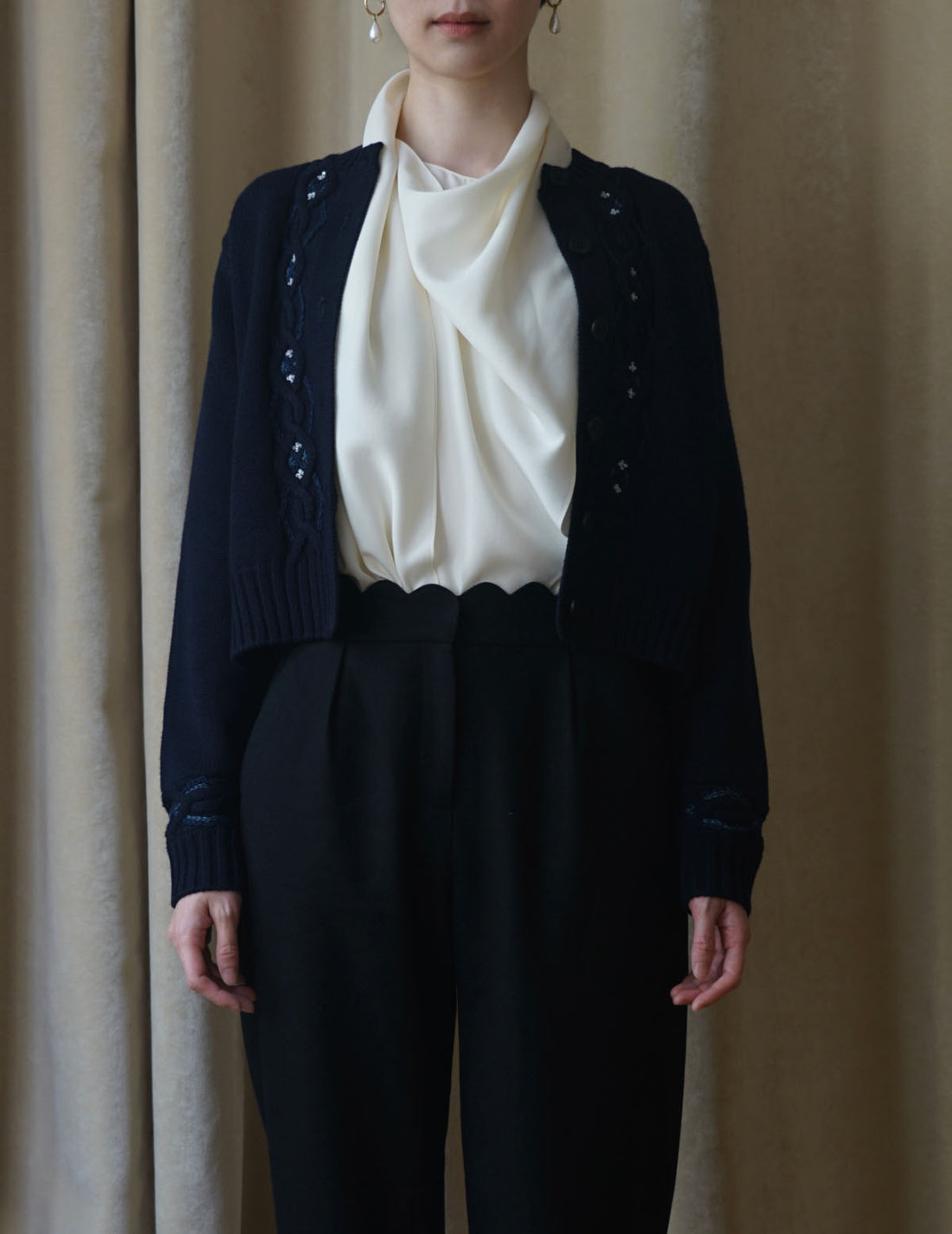 Wool Petal Trousers・Black