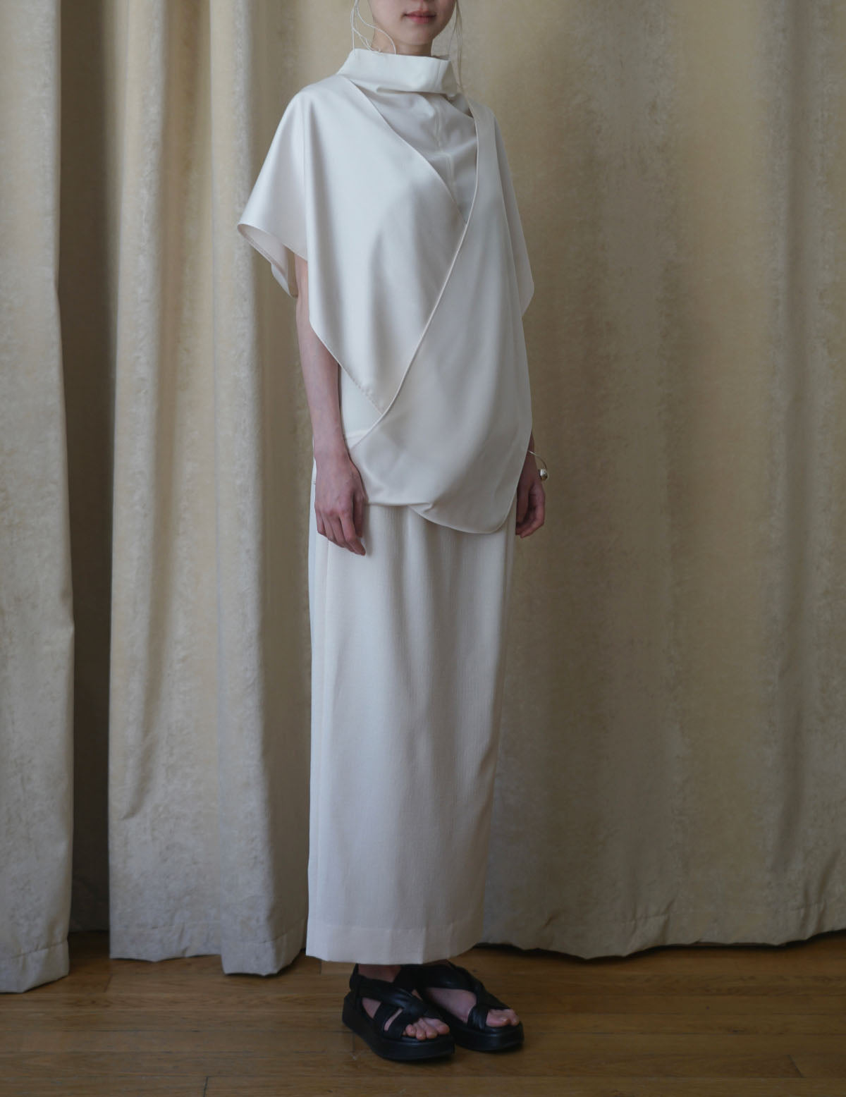 Muffler Sleeveless Blouse