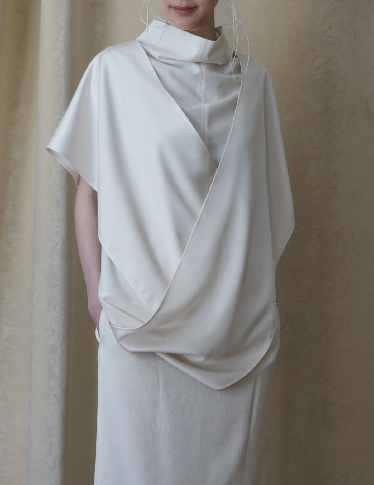 Muffler Sleeveless Blouse