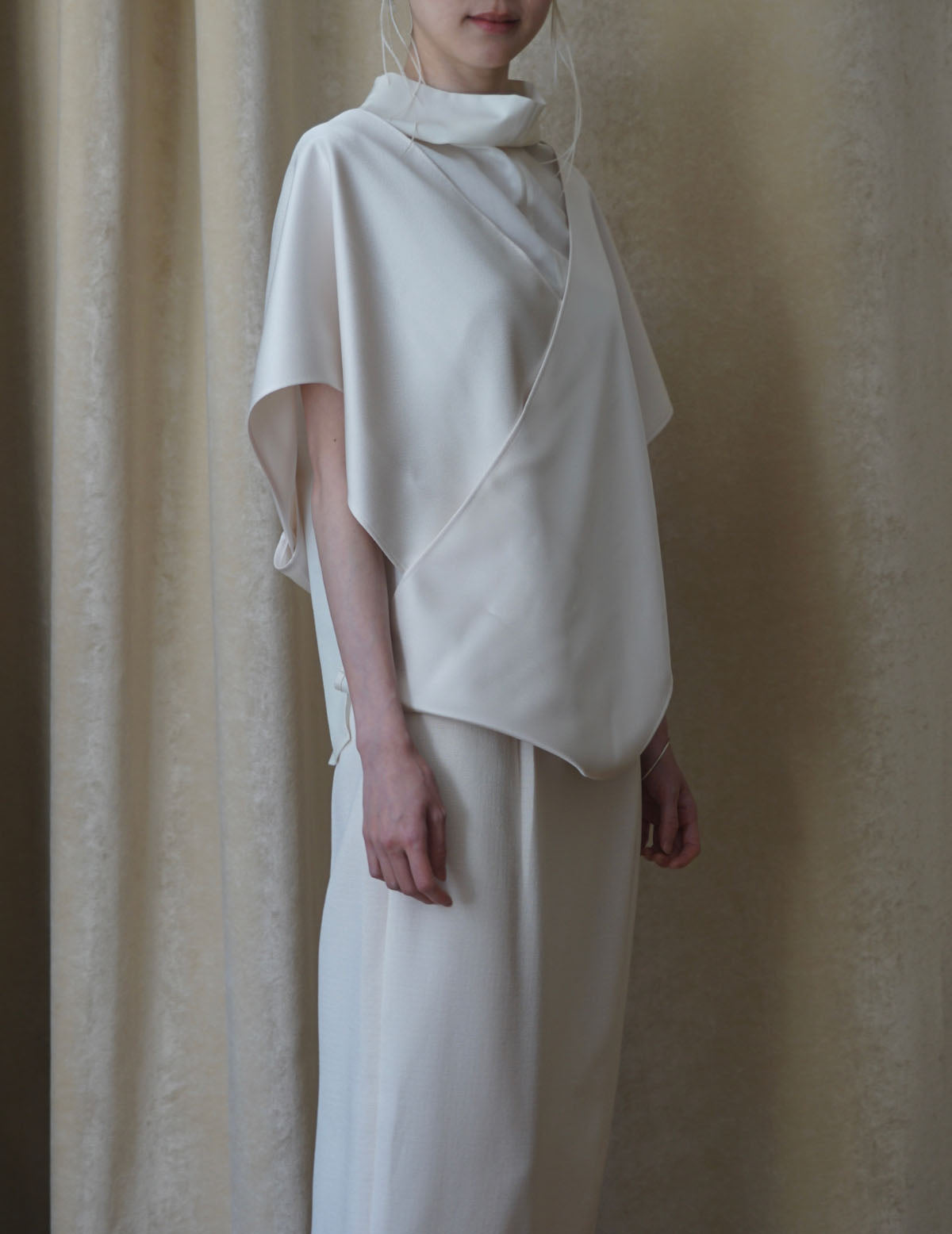 Muffler Sleeveless Blouse