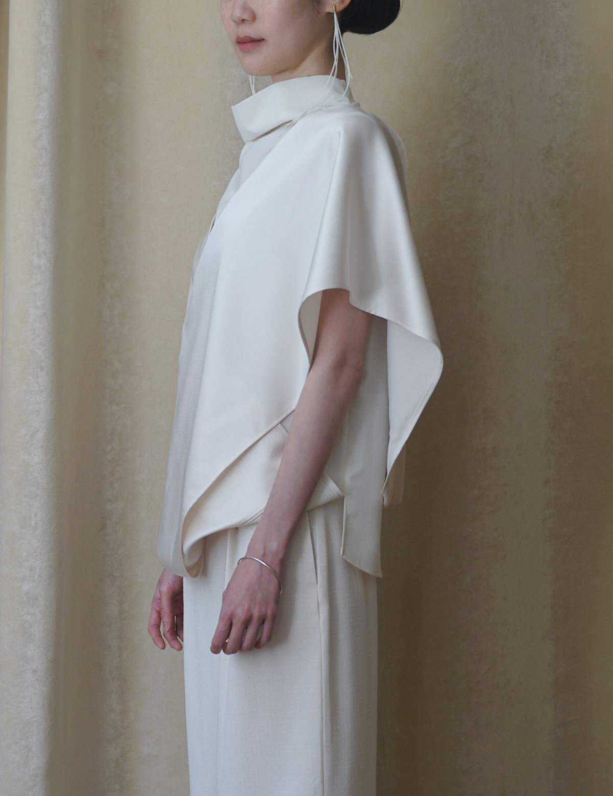 Muffler Sleeveless Blouse