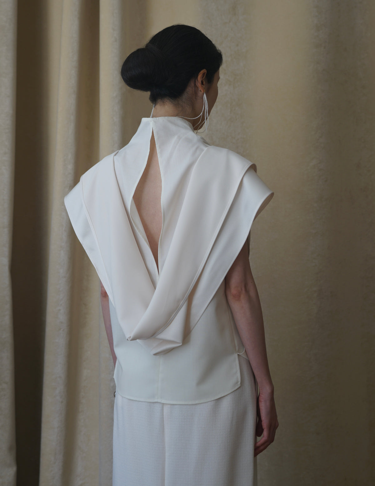 Muffler Sleeveless Blouse