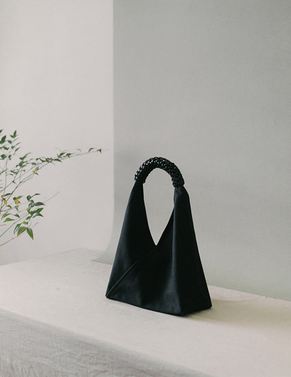 Woven Triangle Bag All Black・S