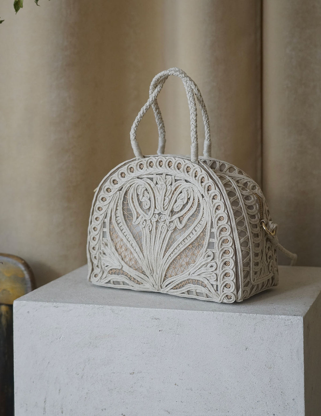 Cording Embroidery Demi Lune Handbag・Beige