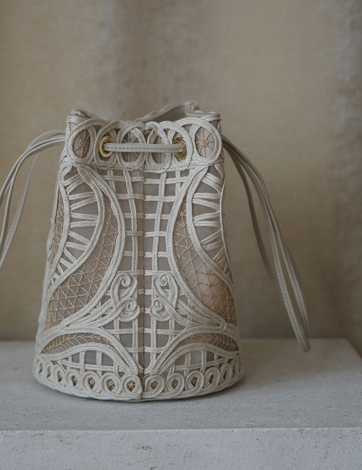Cording Embroidery Bucket Bag・Beige