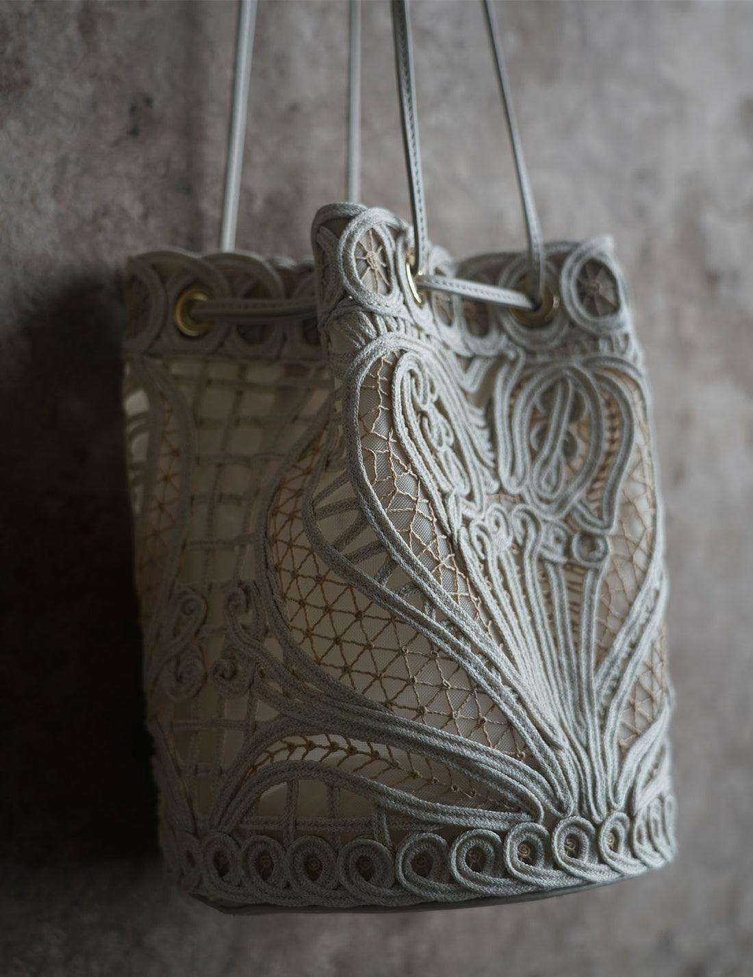 Cording Embroidery Bucket Bag・Beige