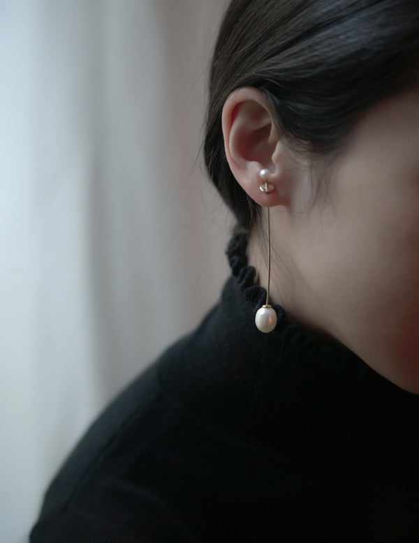 Floating Pearl Earring．Single Side