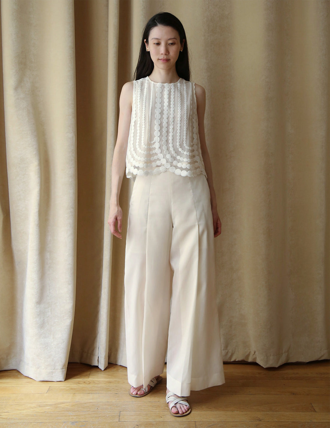 Summer Light Trousers．Cream