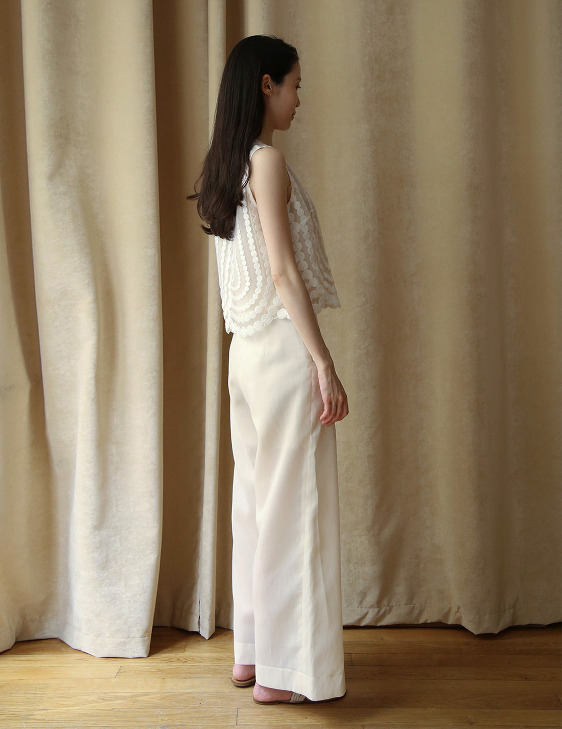 Summer Light Trousers．Cream