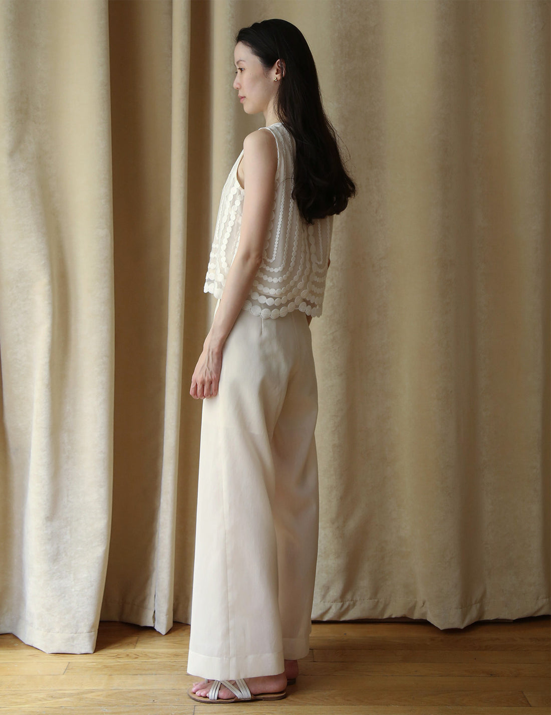 Summer Light Trousers．Cream