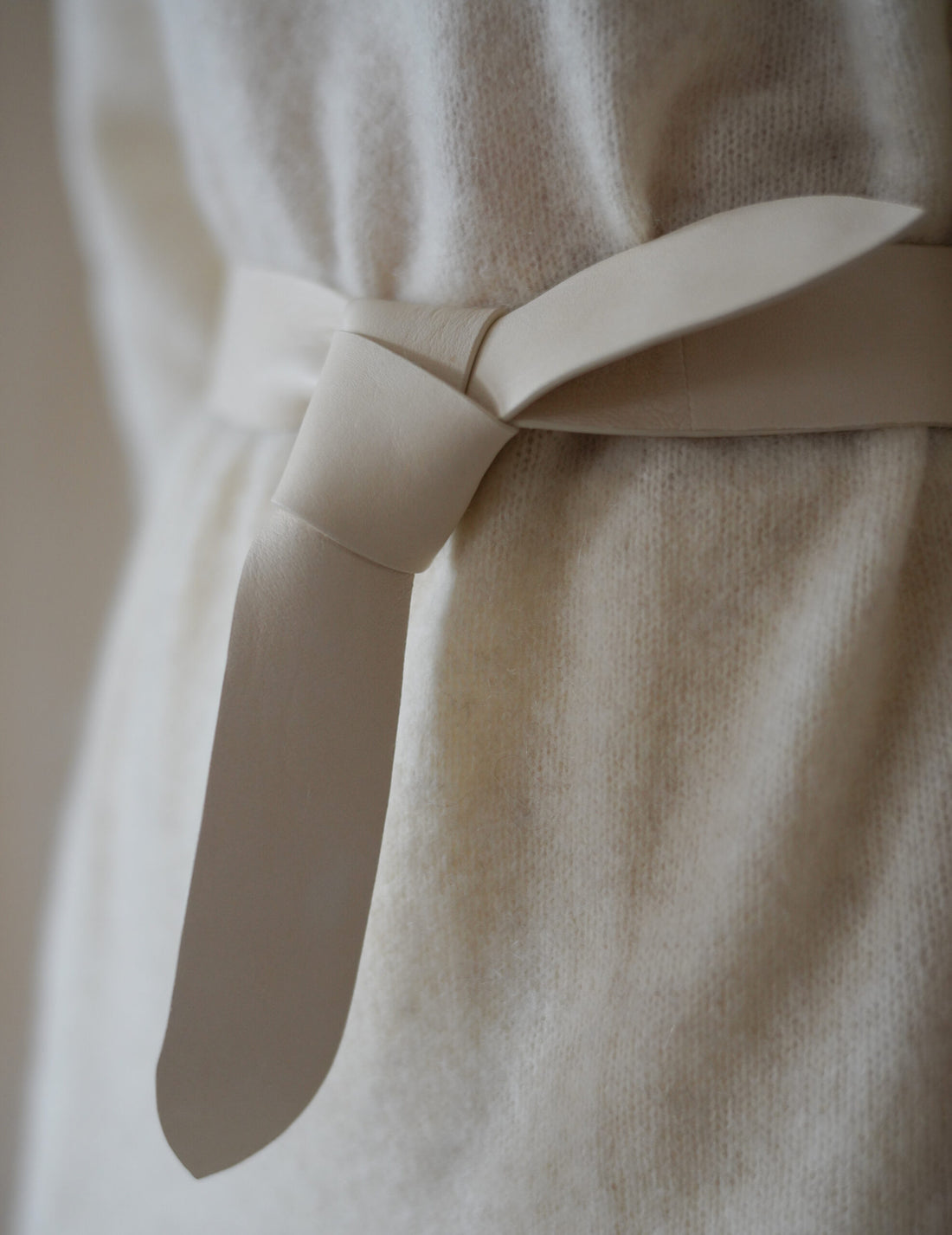 Jin 4 Wide Lambskin Belt・White