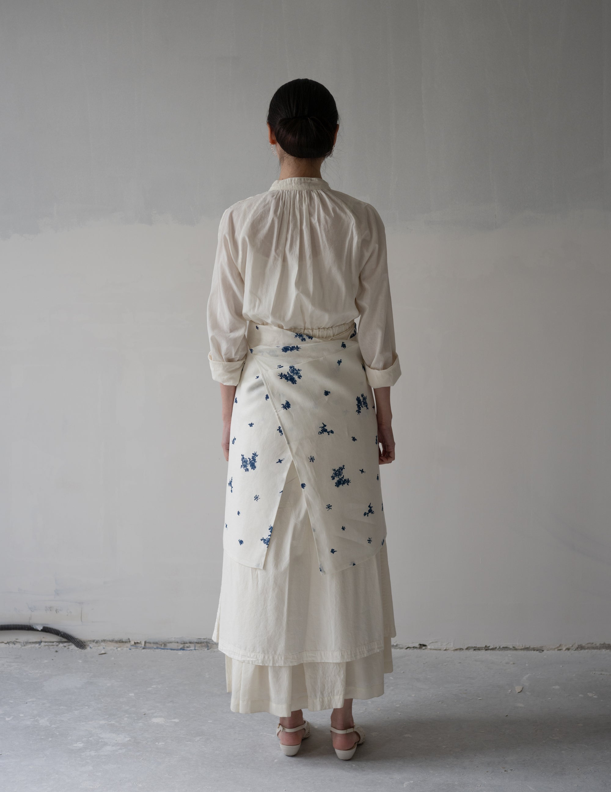 Indigo Print Linen Apron・Indigo Print