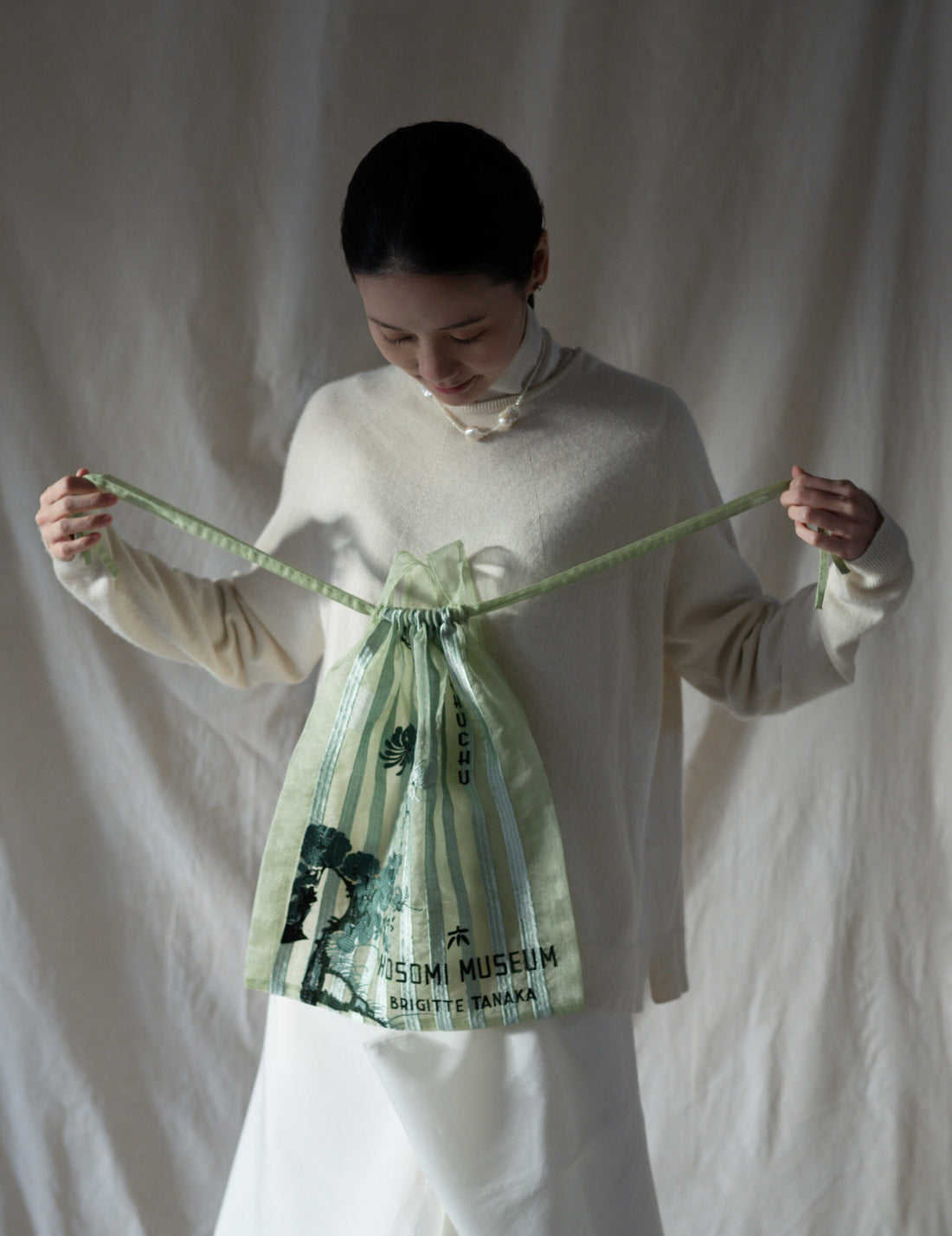 Hosomi Museum Embroidered Transparent Organza Bag・Green