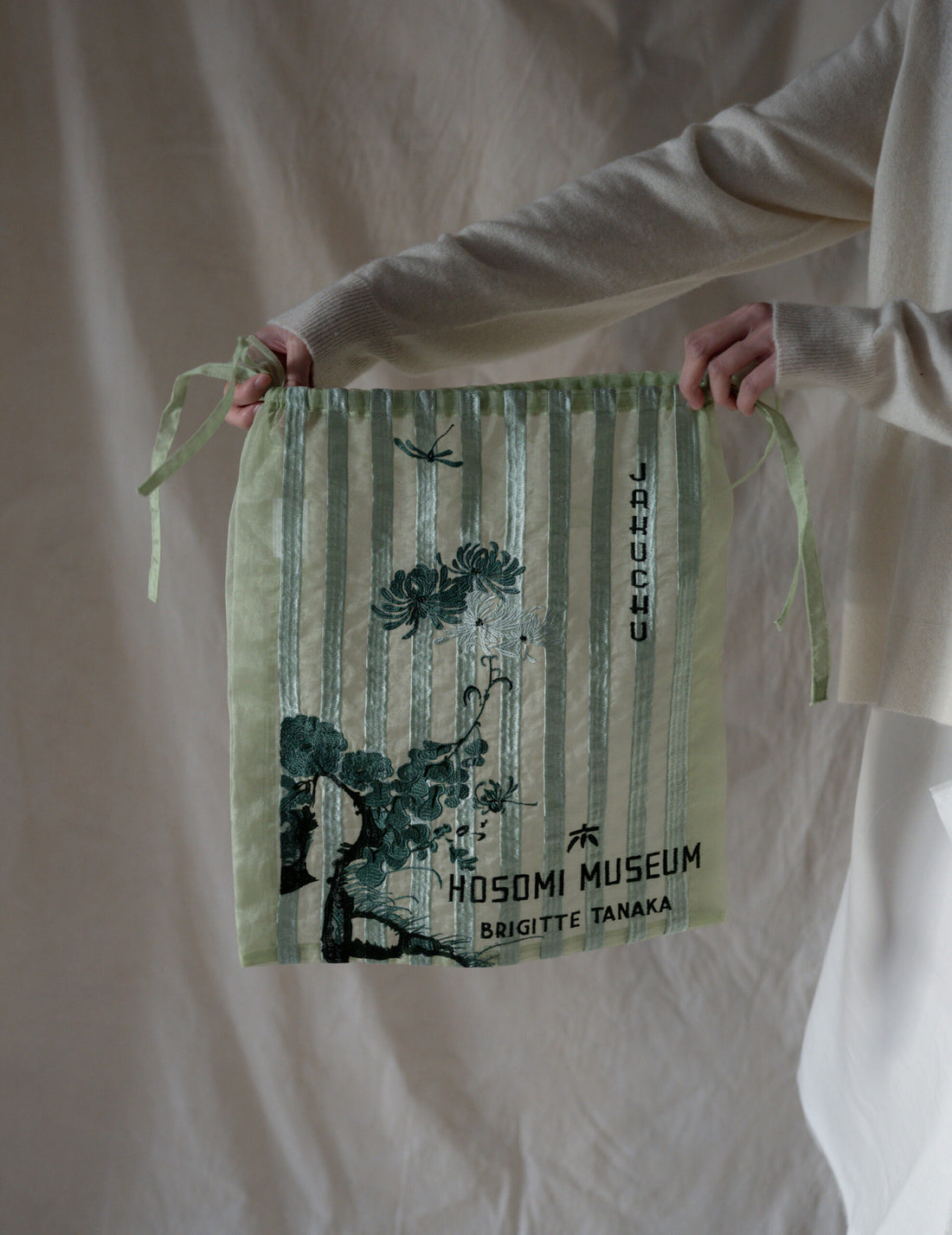 Hosomi Museum Embroidered Transparent Organza Bag・Green