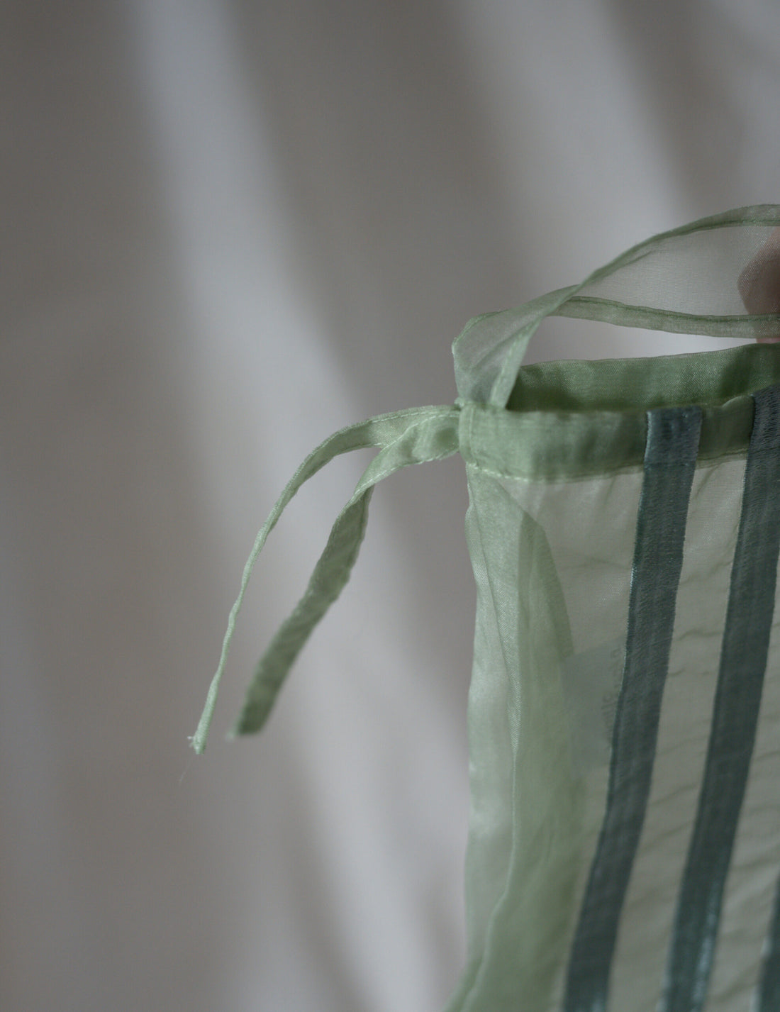 Hosomi Museum Embroidered Transparent Organza Bag・Green