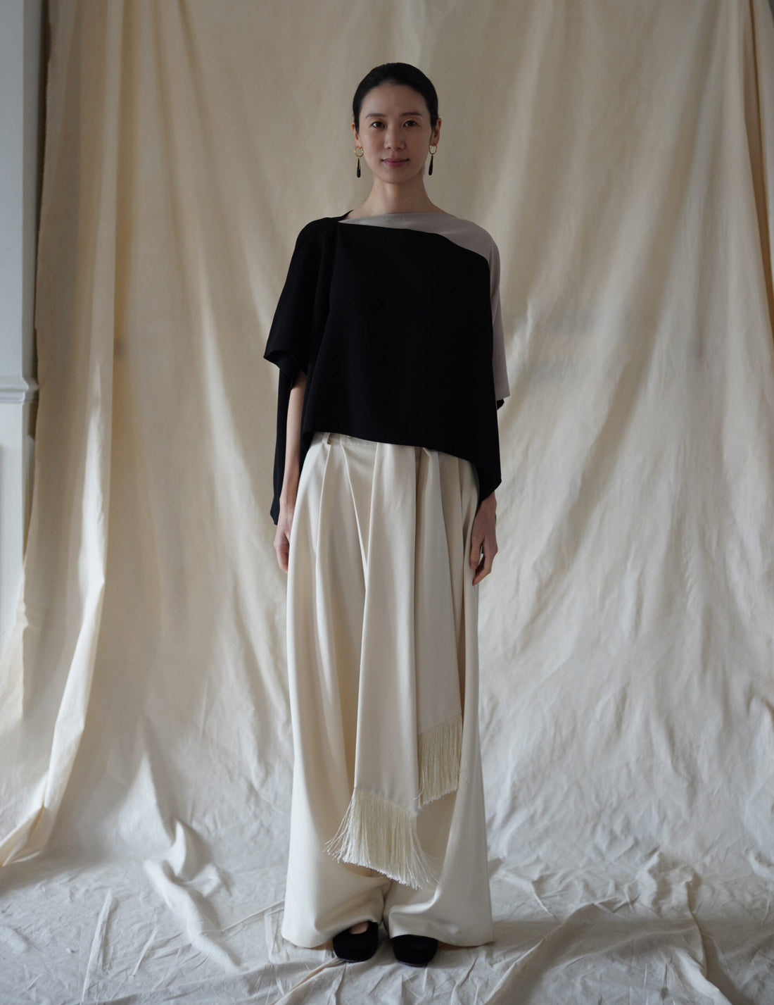 Belinda Blouse・Black / Sand