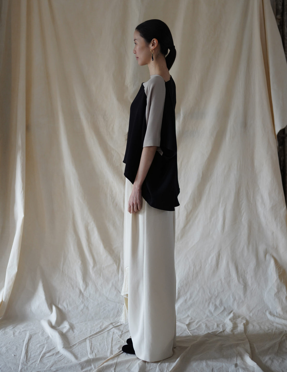 Belinda Blouse・Black / Sand