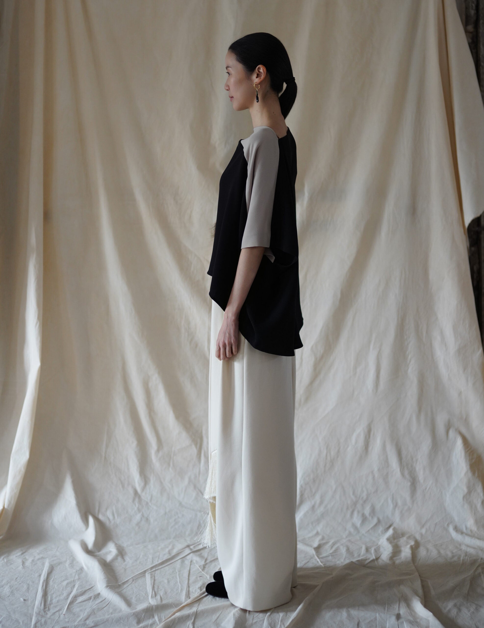 Belinda Blouse・Black / Sand