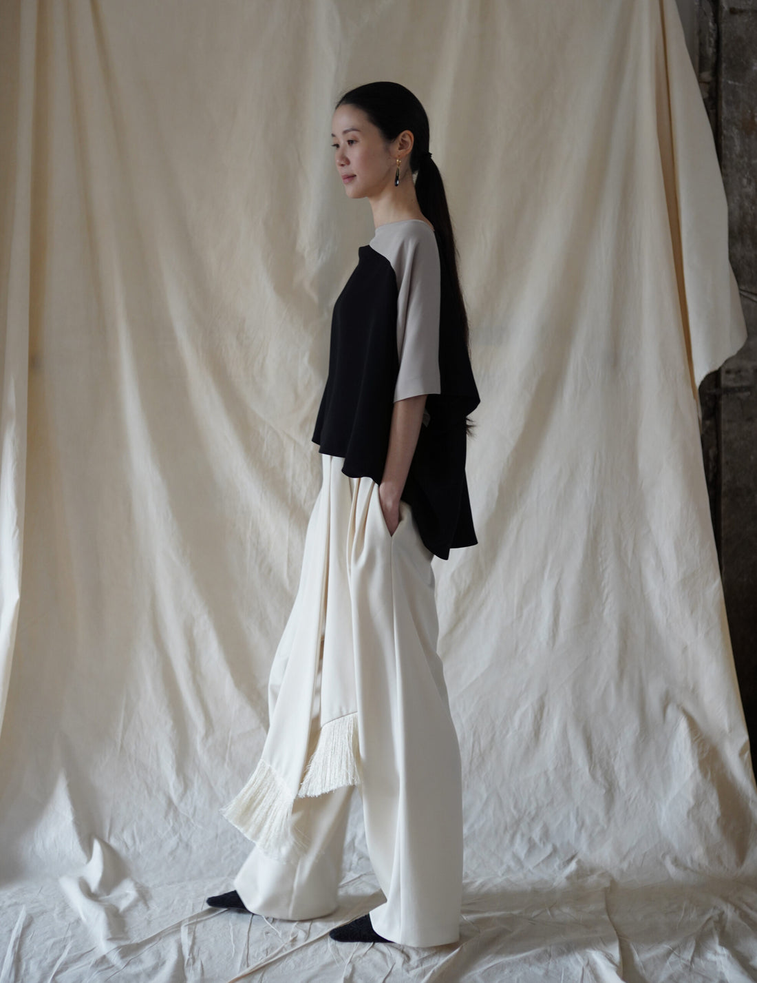 Belinda Blouse・Black / Sand