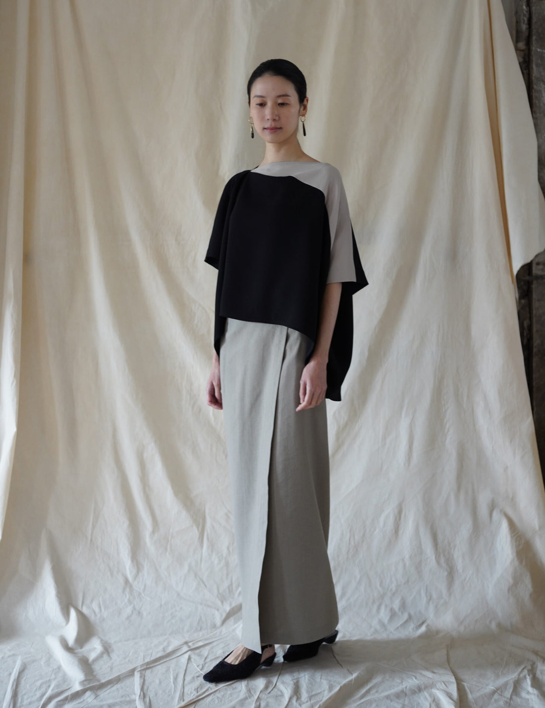 Belinda Blouse・Black / Sand
