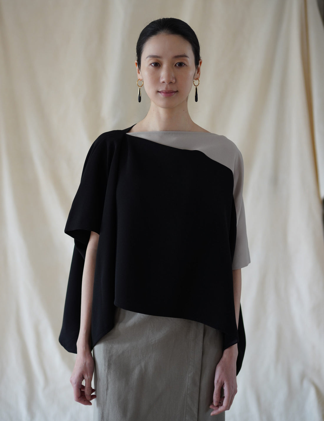 Belinda Blouse・Black / Sand