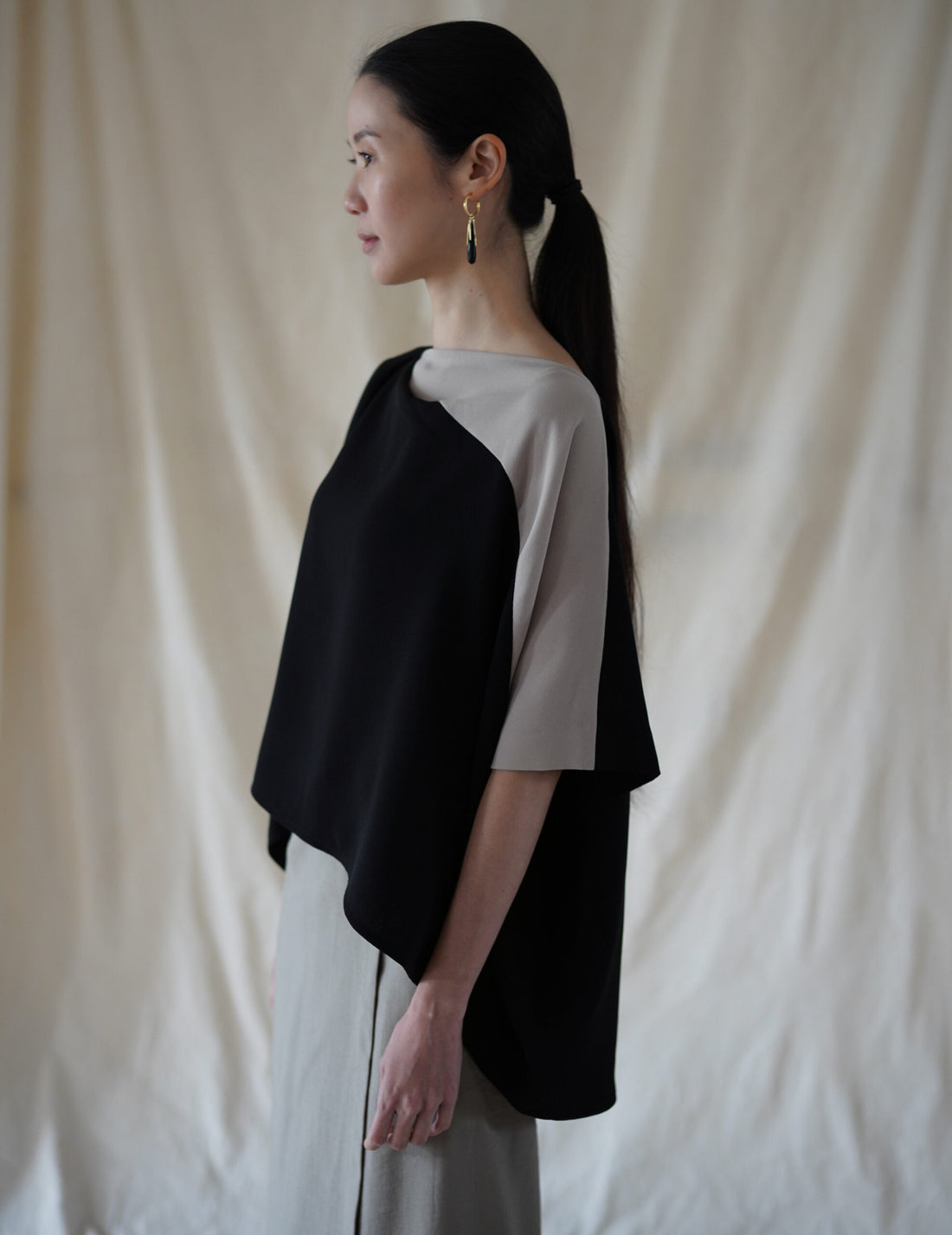 Belinda Blouse・Black / Sand