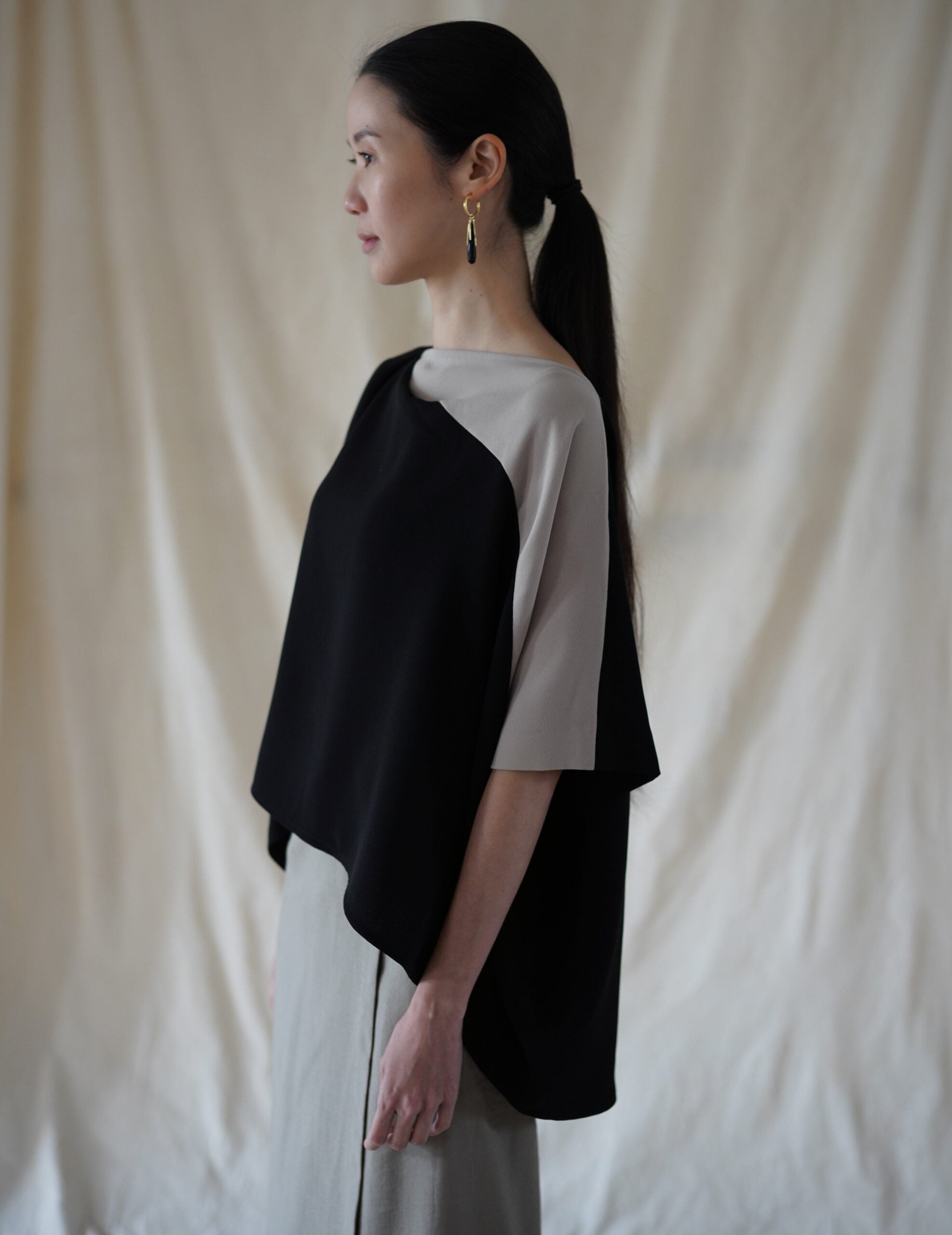 Belinda Blouse・Black / Sand