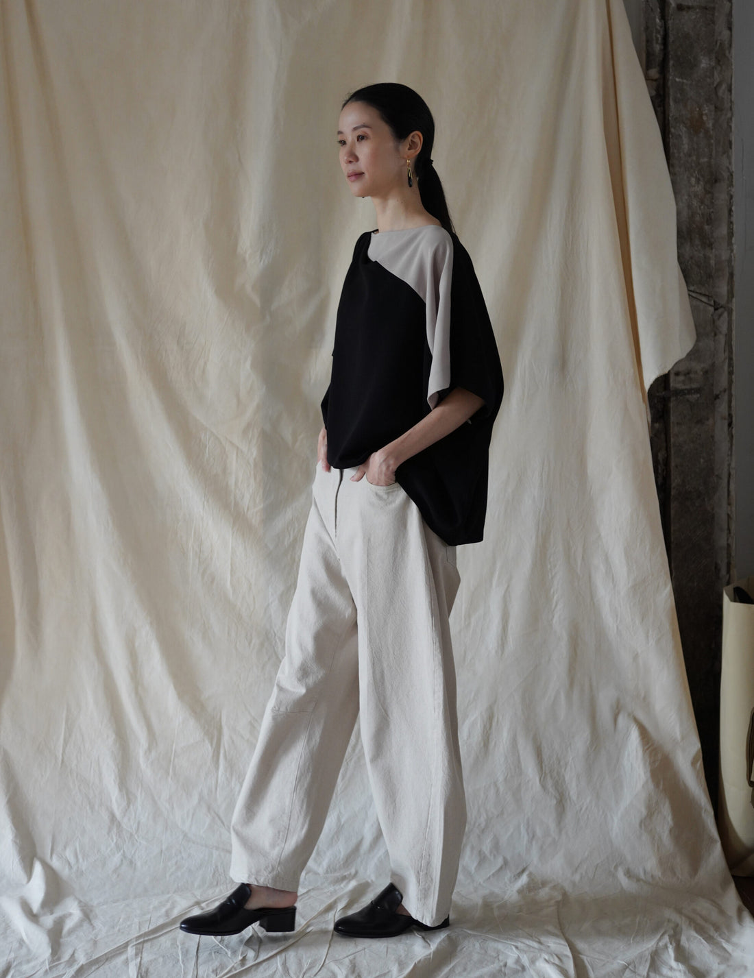 Belinda Blouse・Black / Sand