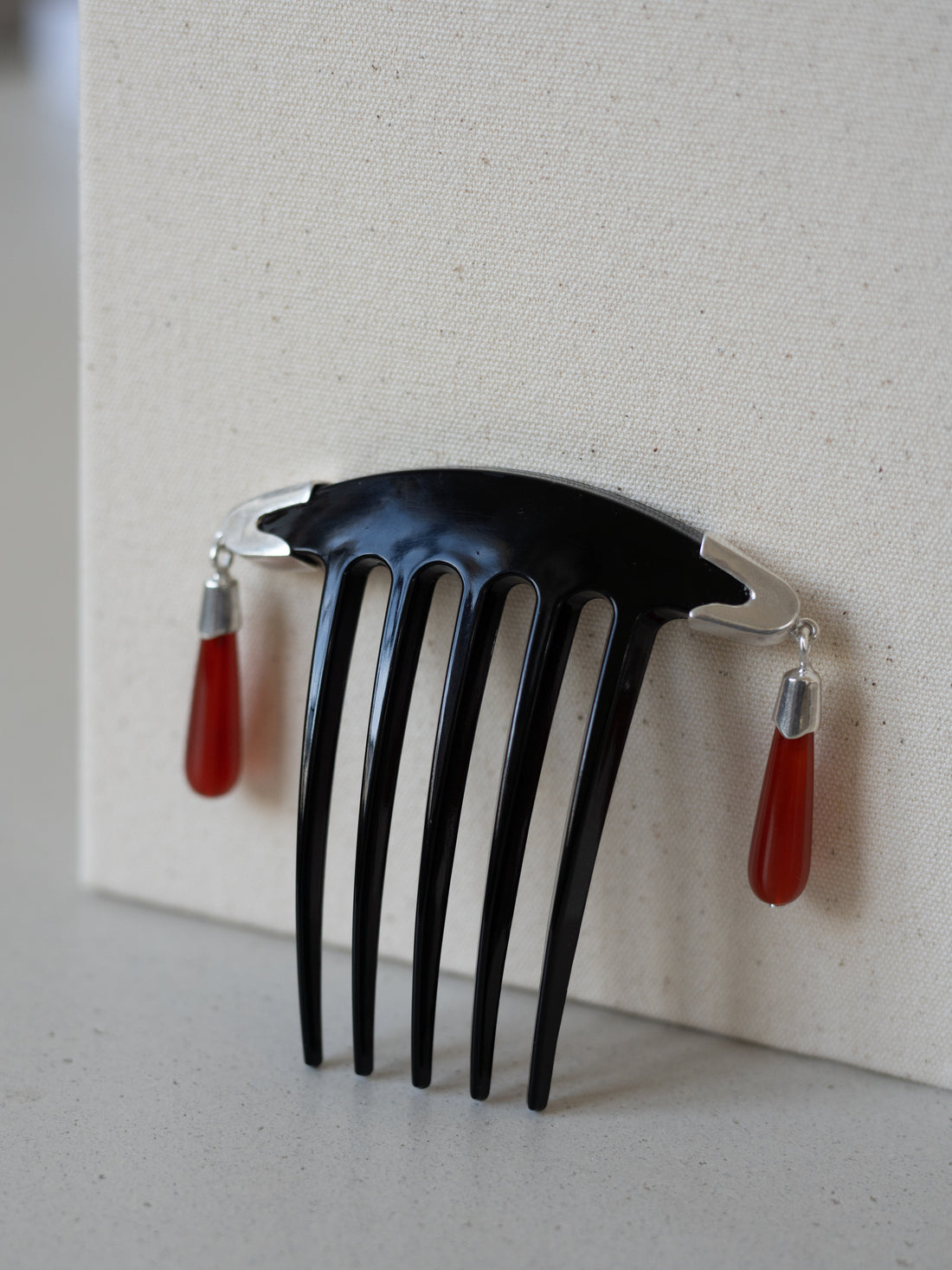 Folklore Comb