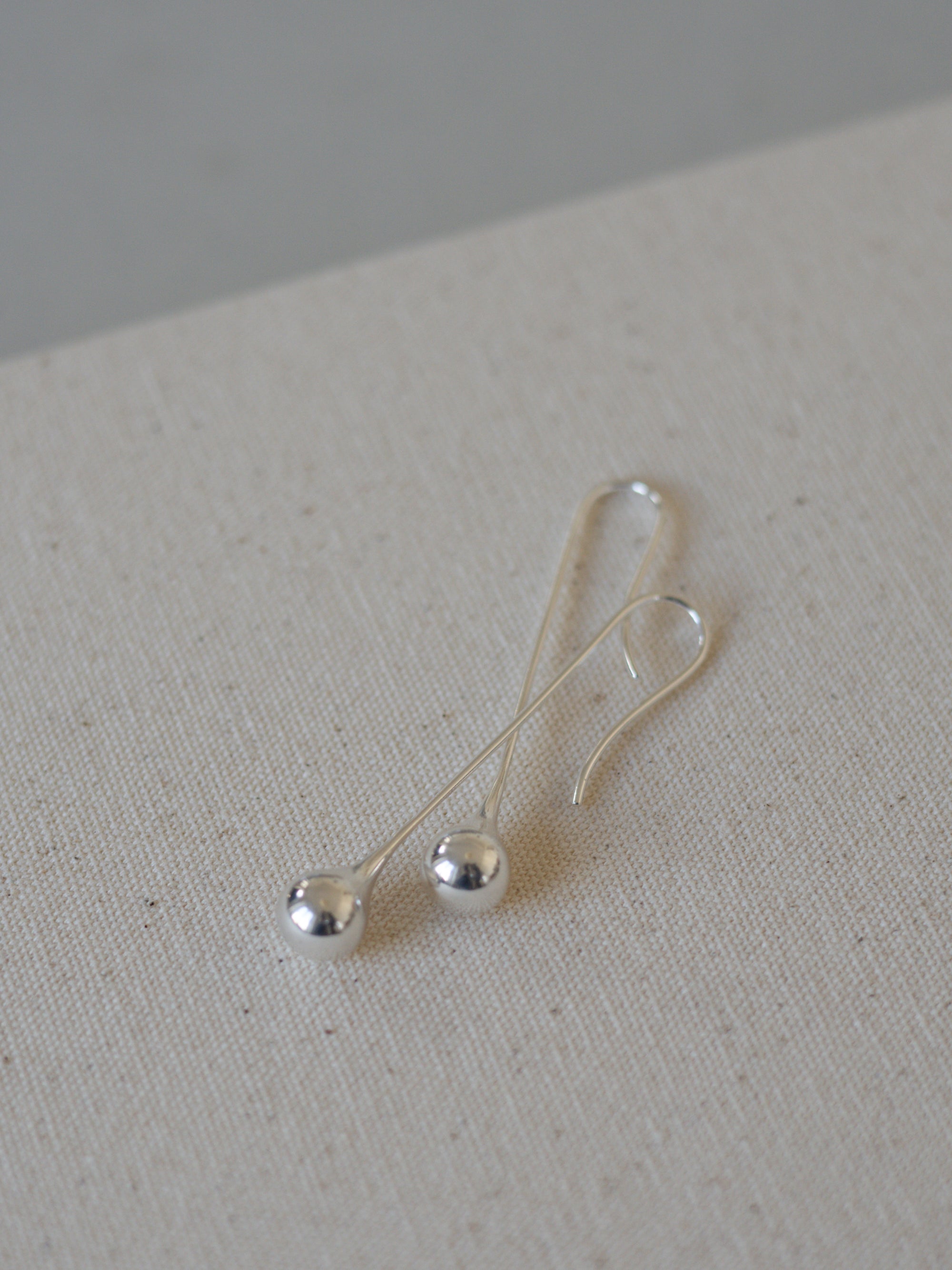 Datura Long Drop Earrings・Silver