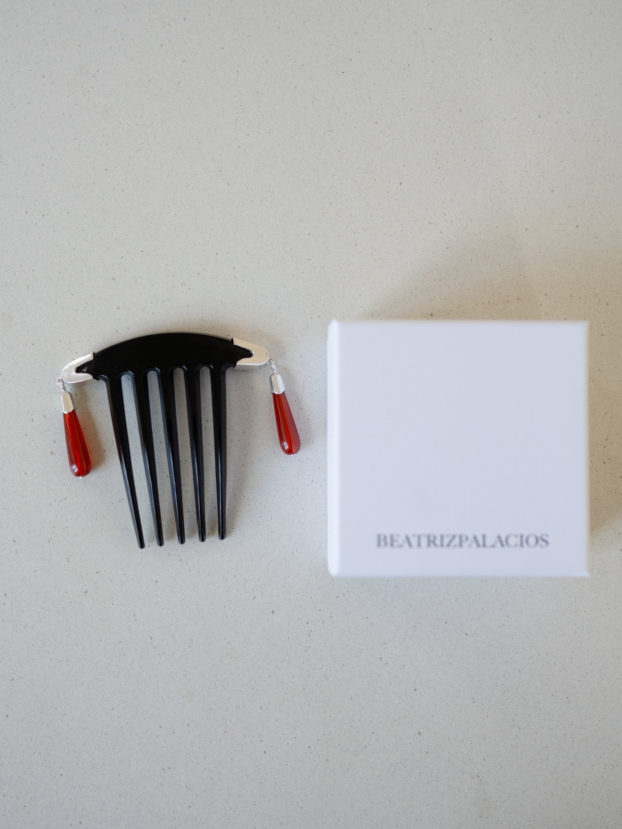 Folklore Comb