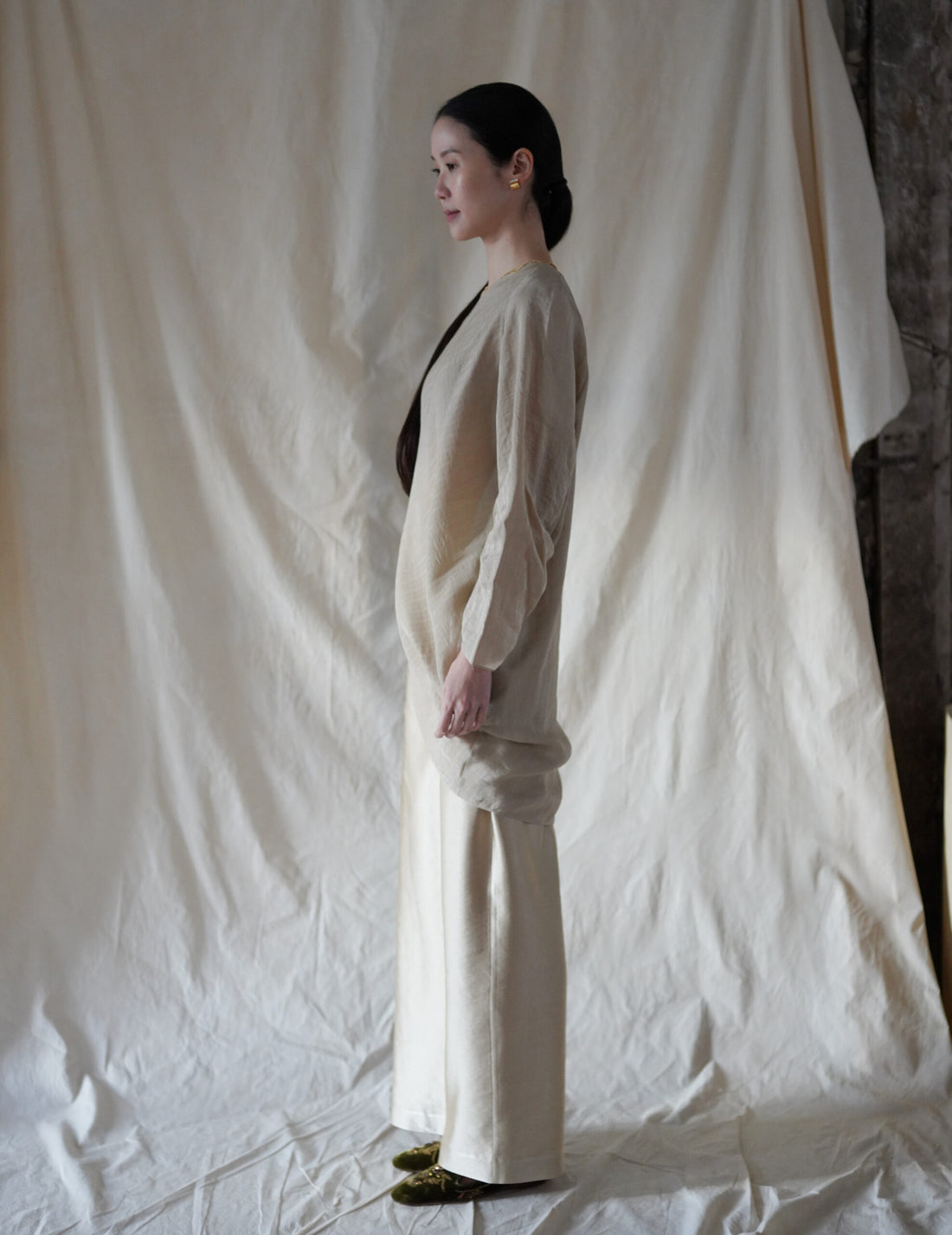 ELOISE 提花不對稱襯衫・米色