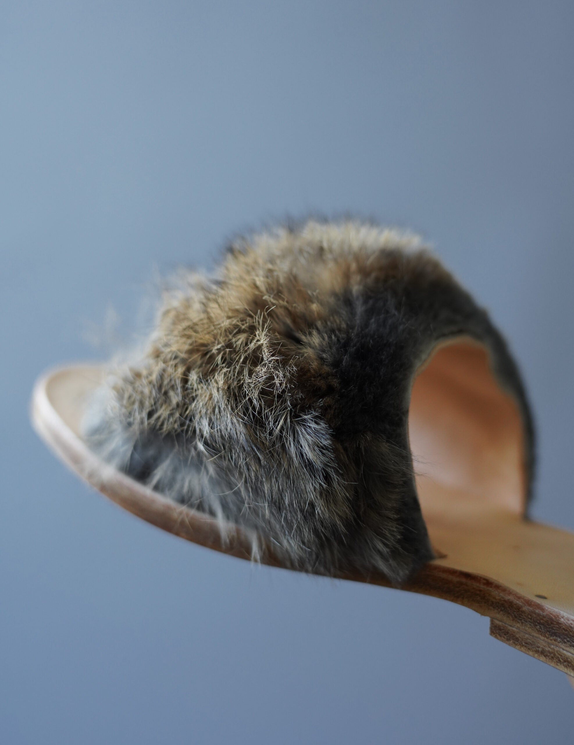 兔毛平底涼鞋・原色