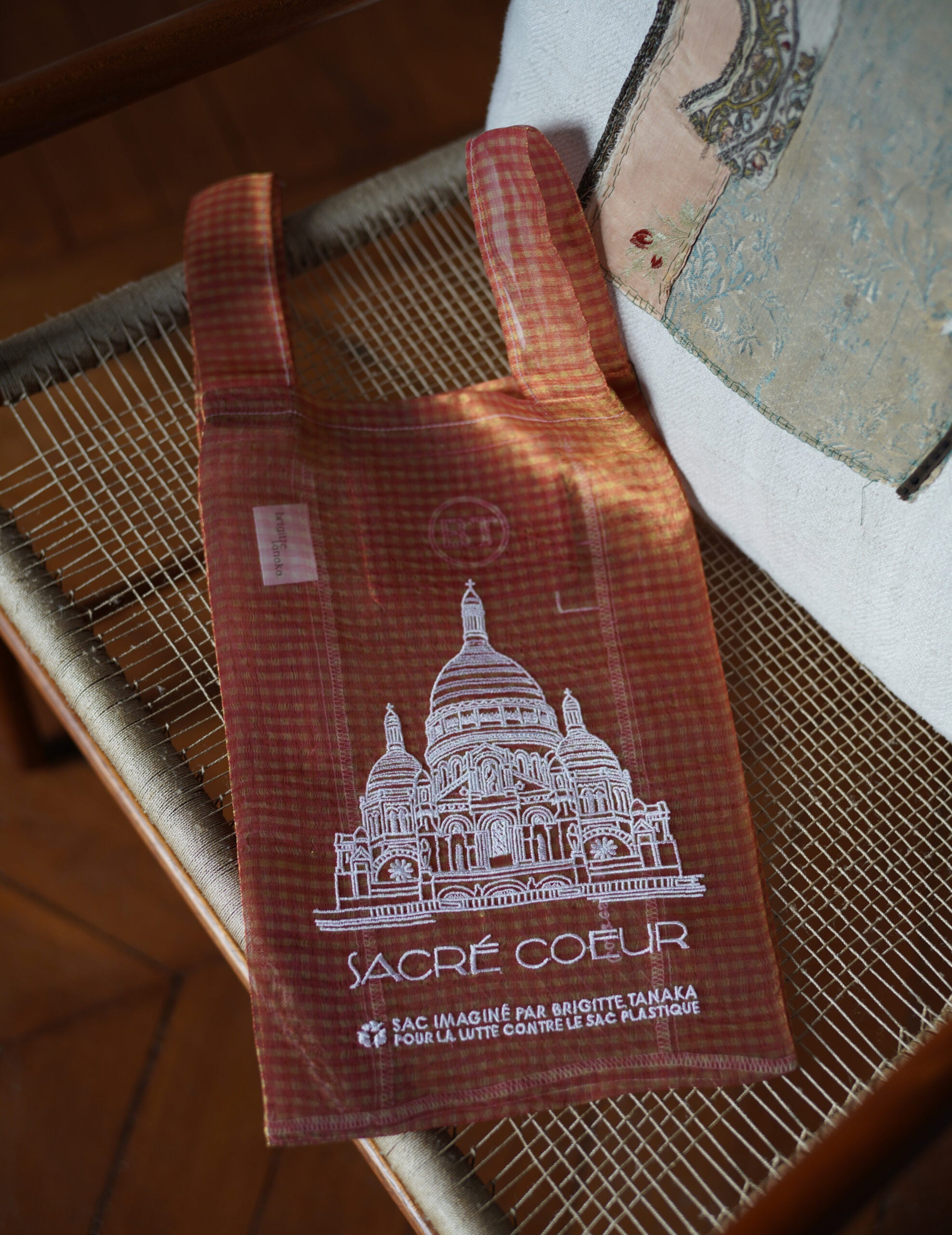 聖心堂刺繡歐根紗手袋・紅格紋