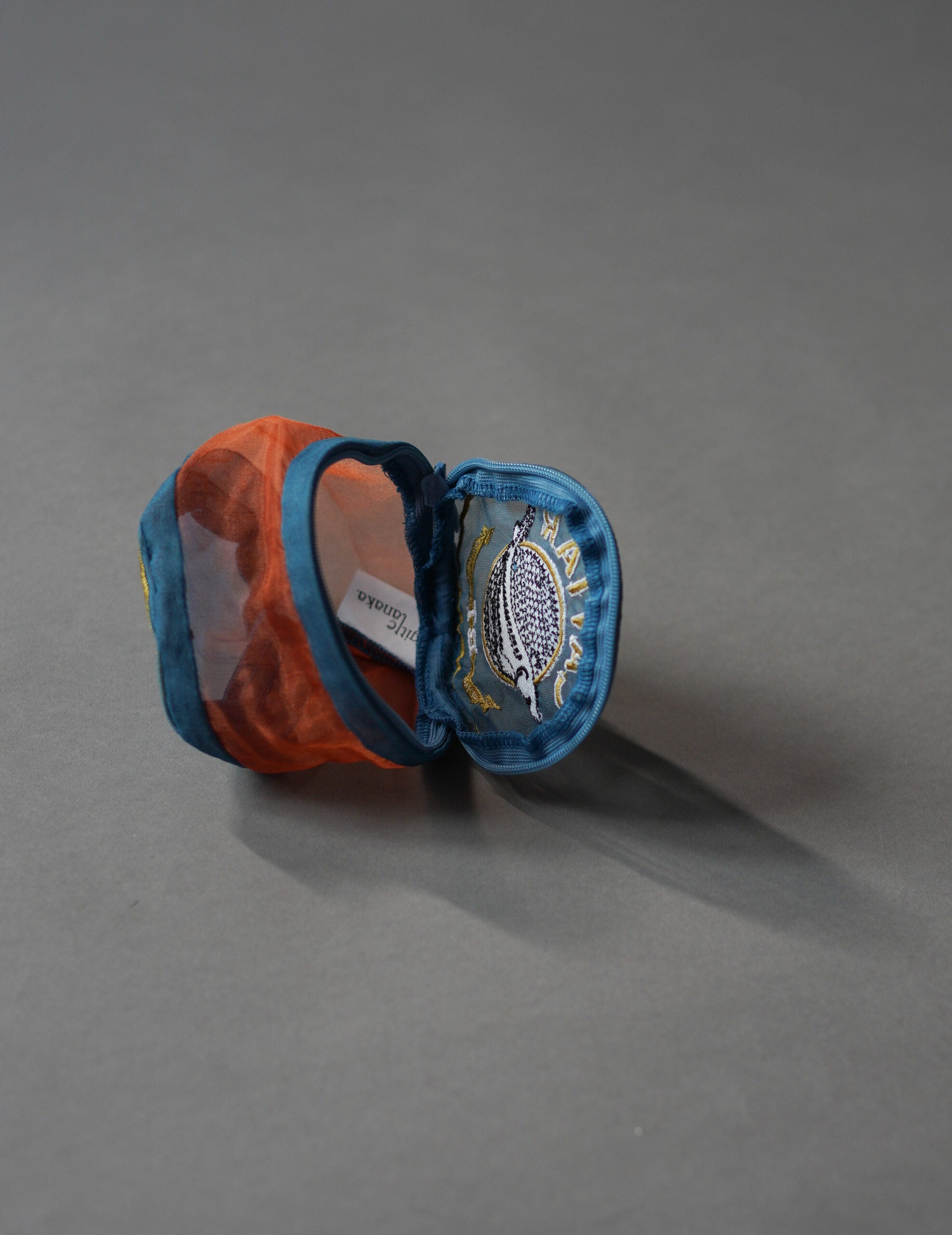 魚子醬罐刺繡歐根紗收納包