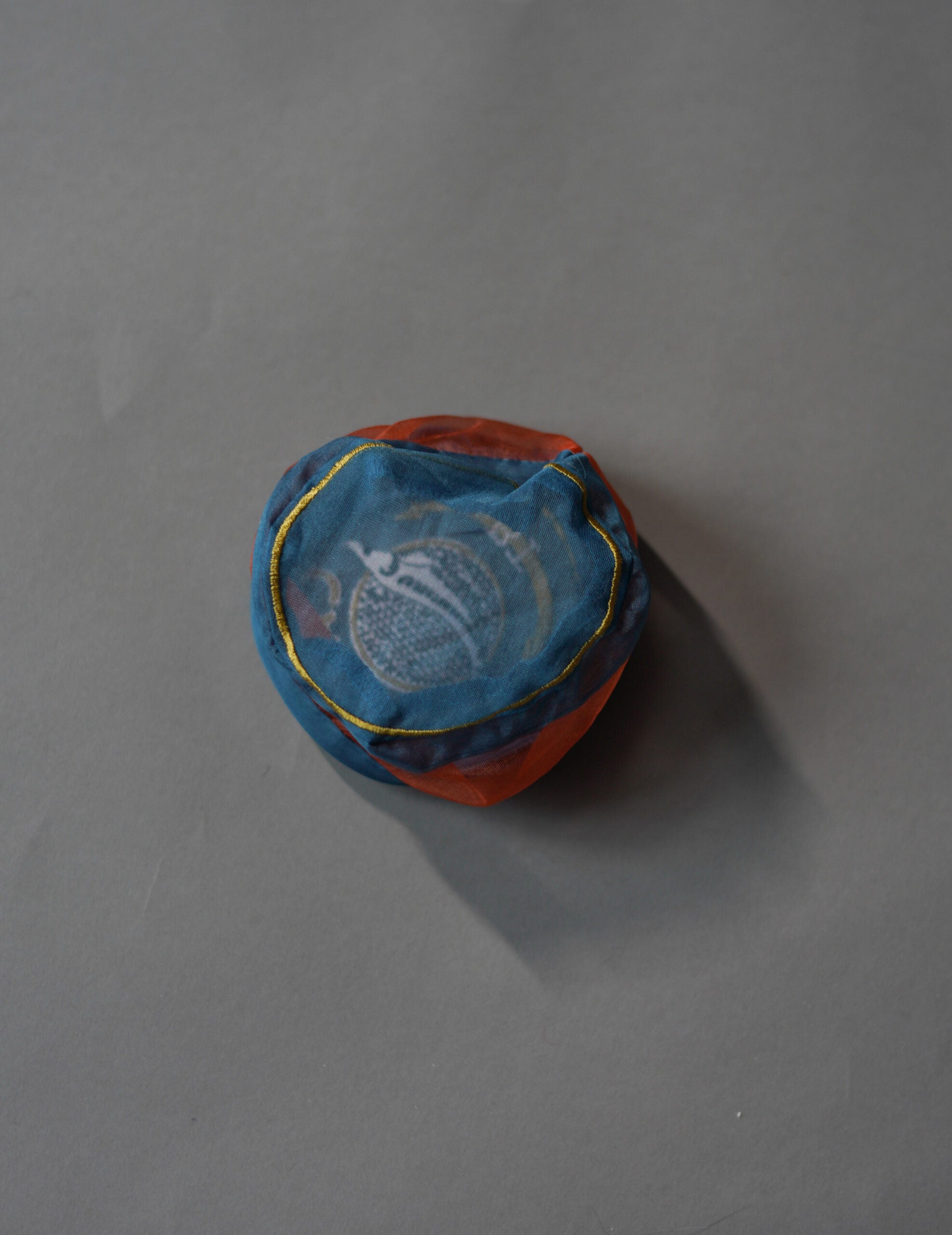 魚子醬罐刺繡歐根紗收納包