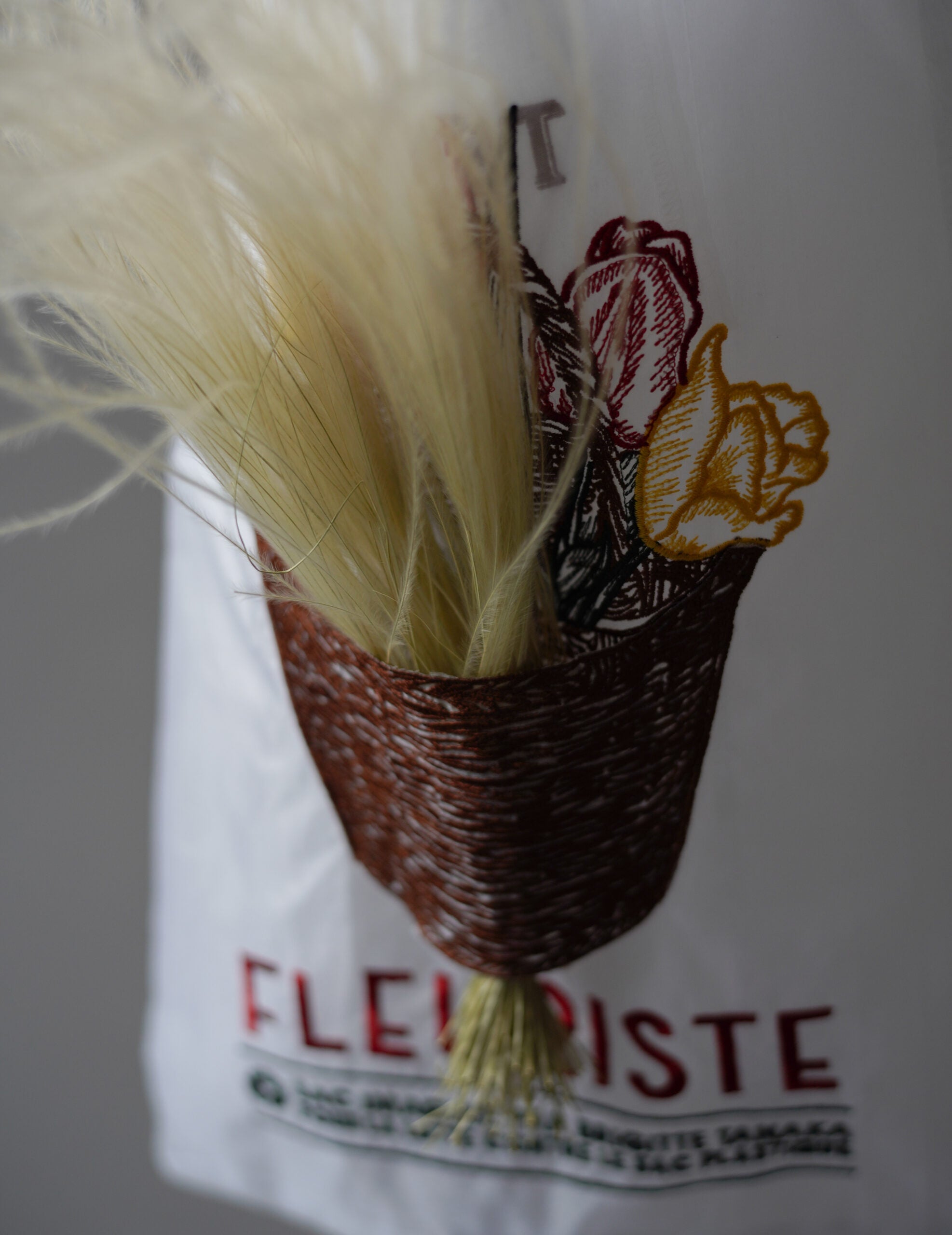 花籃刺繡歐根紗手袋