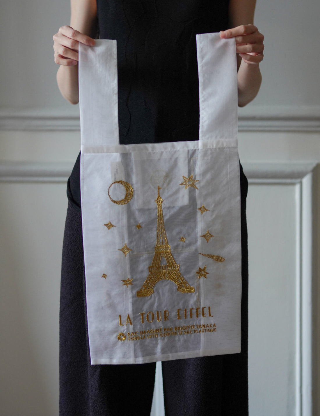 Paris Eiffel Tower Embroidered Organza Bag White ・ Large