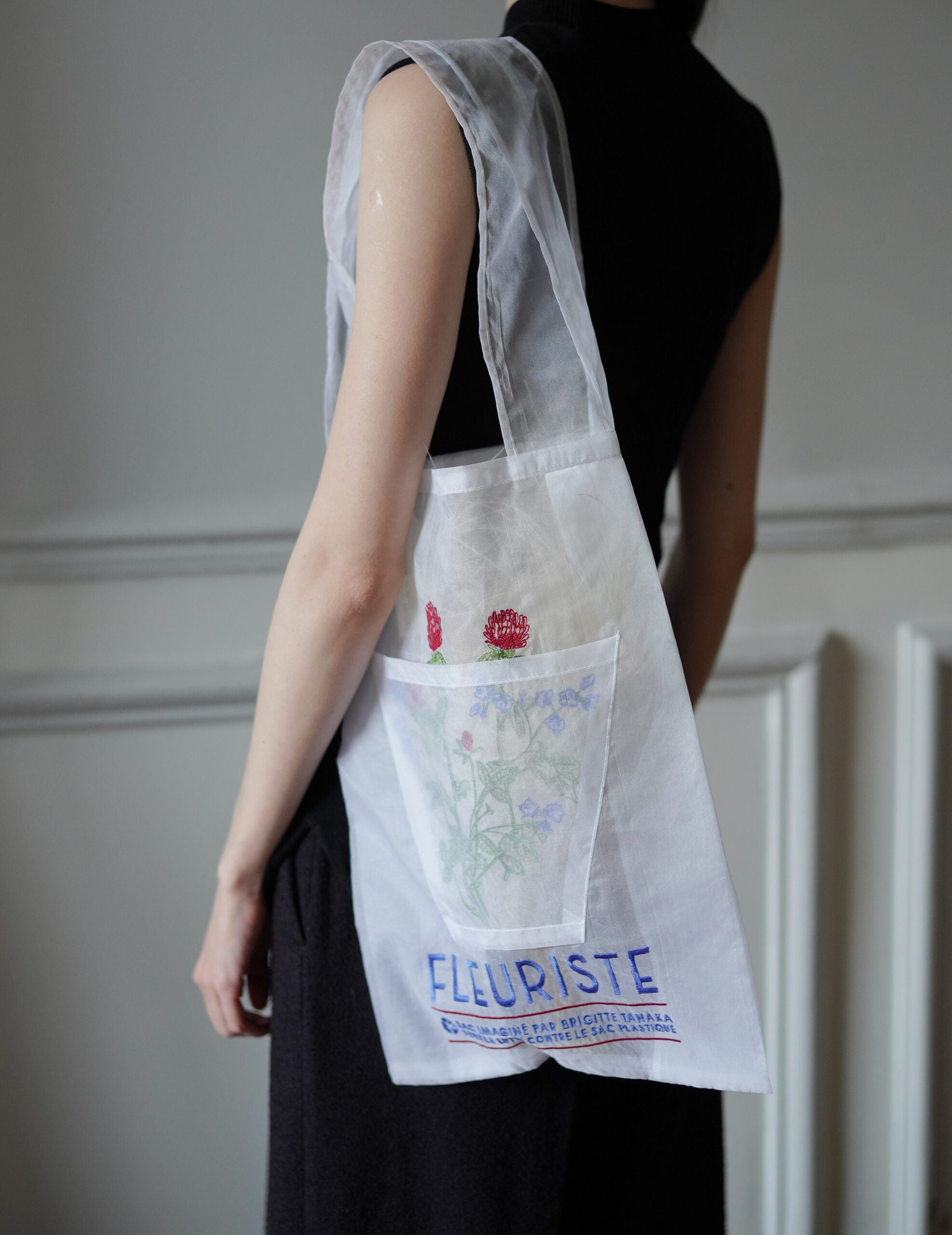 小紅花刺繡歐根紗手袋