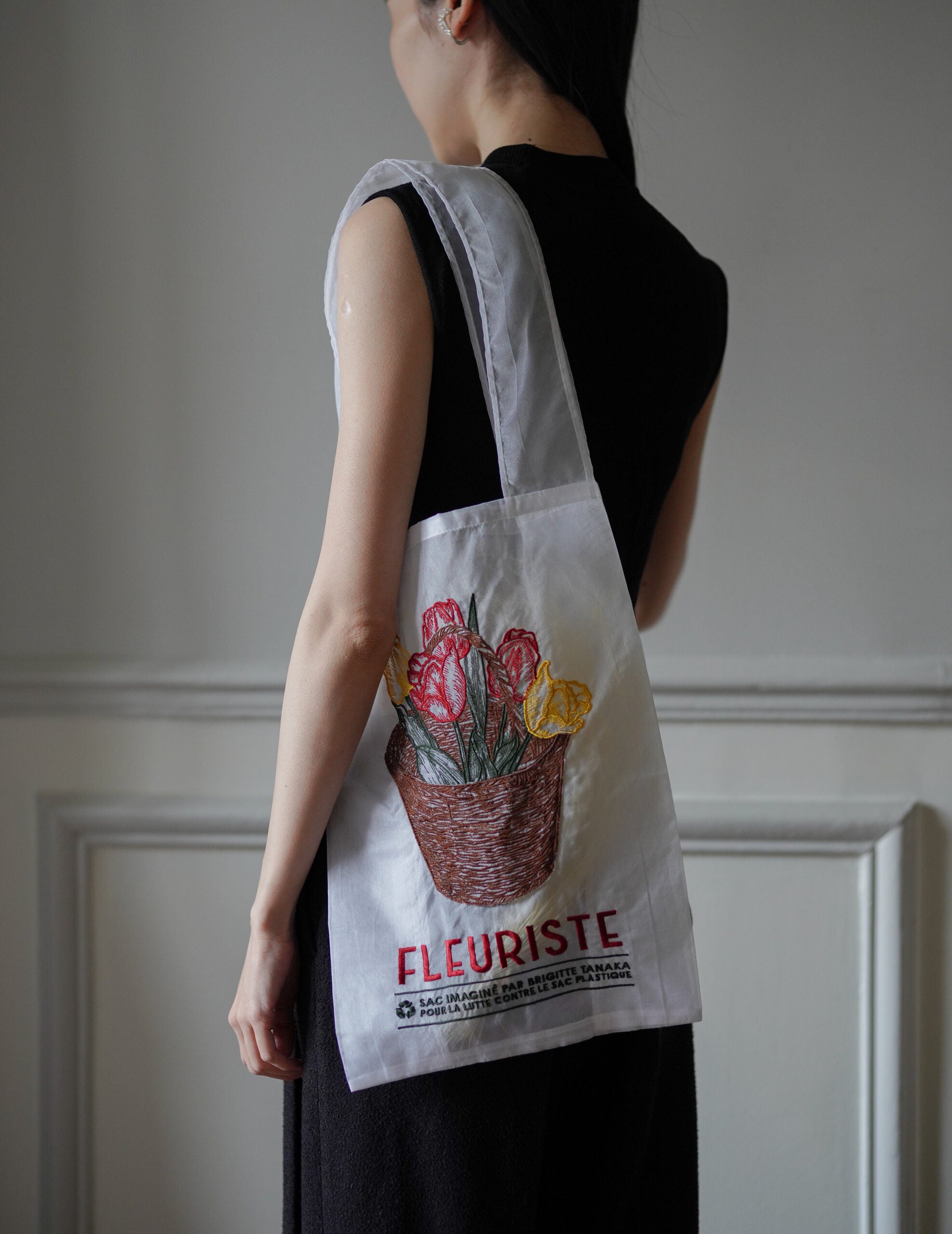 花籃刺繡歐根紗手袋