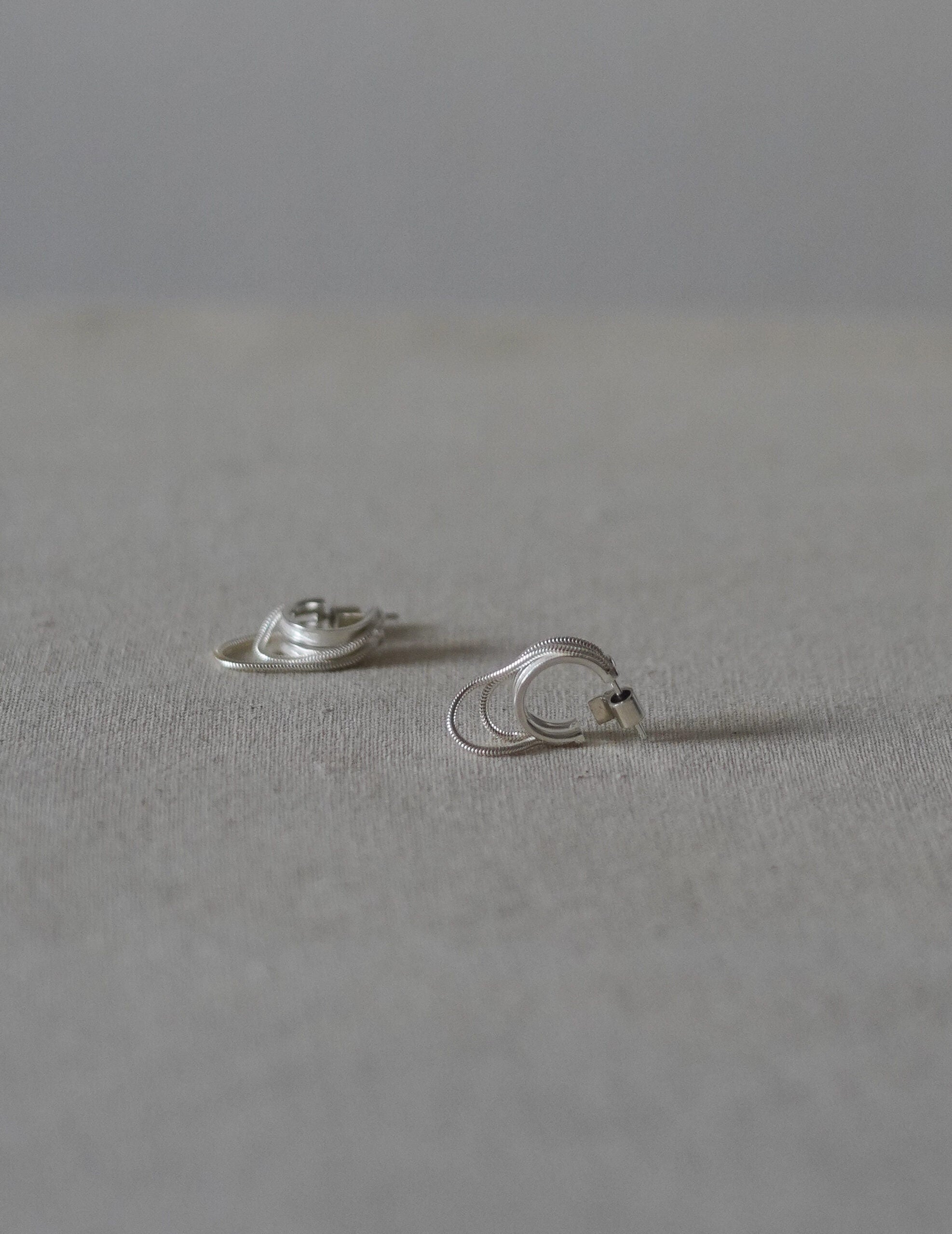 TWINKLER MINI DOUBLE 耳環・銀色