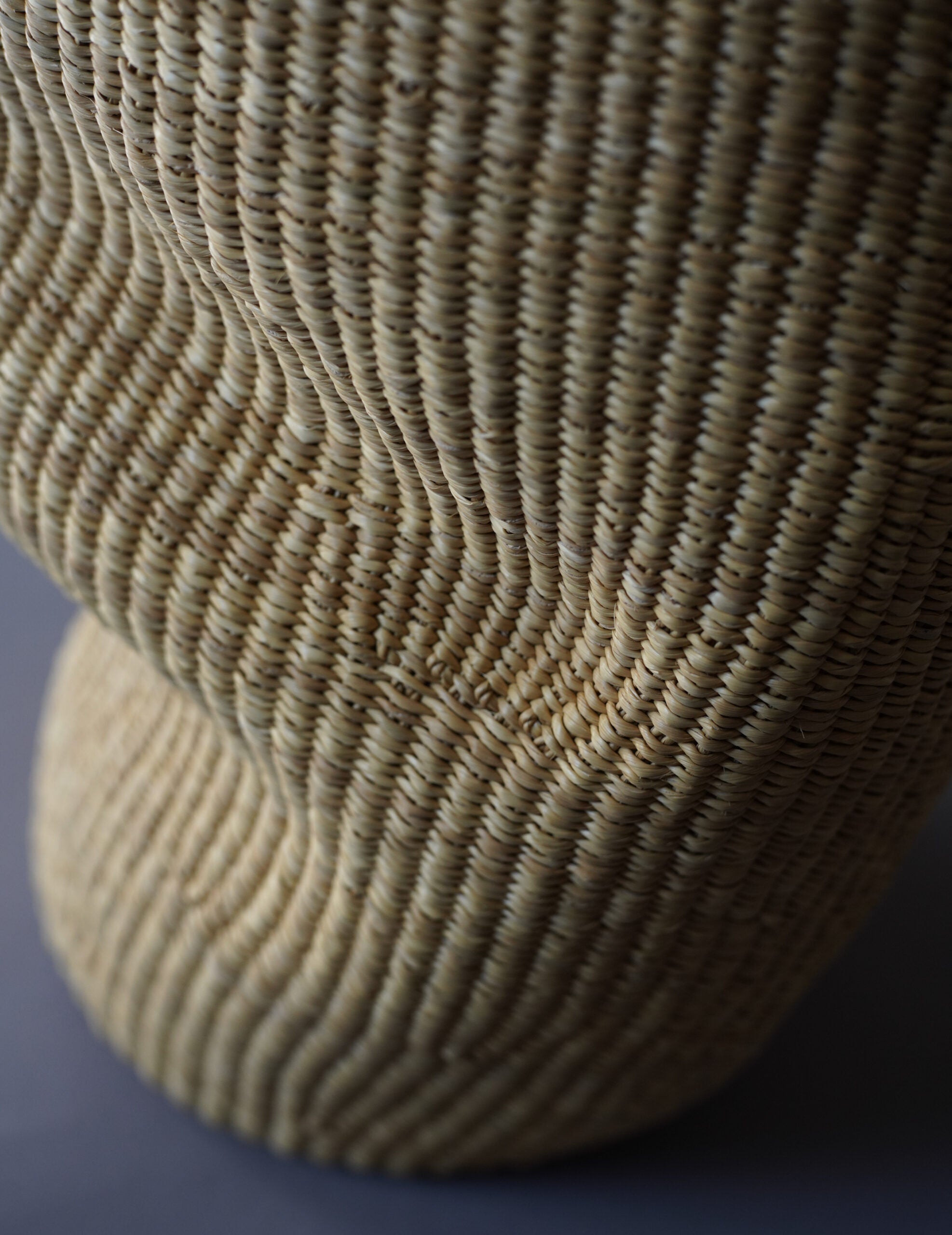 Akamae 皺褶草編包 N.40・棕色