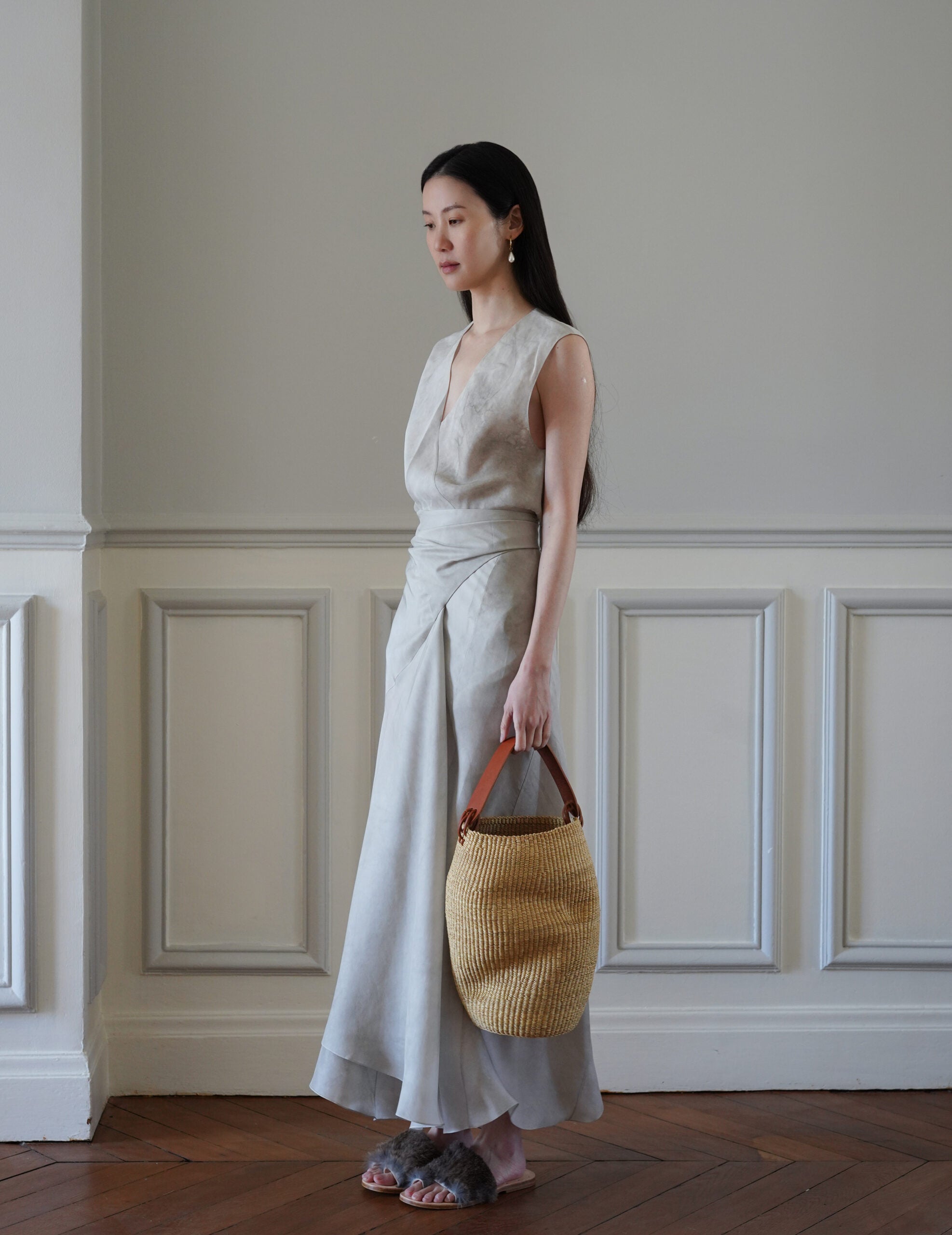 Akamae 皺褶草編包 N.40・棕色