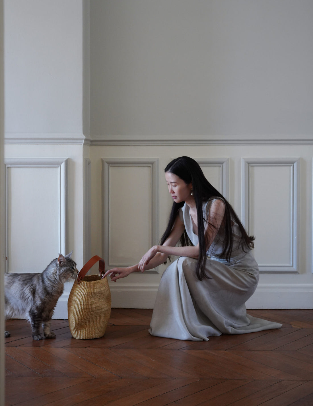 Akamae 皺褶草編包 N.40・棕色