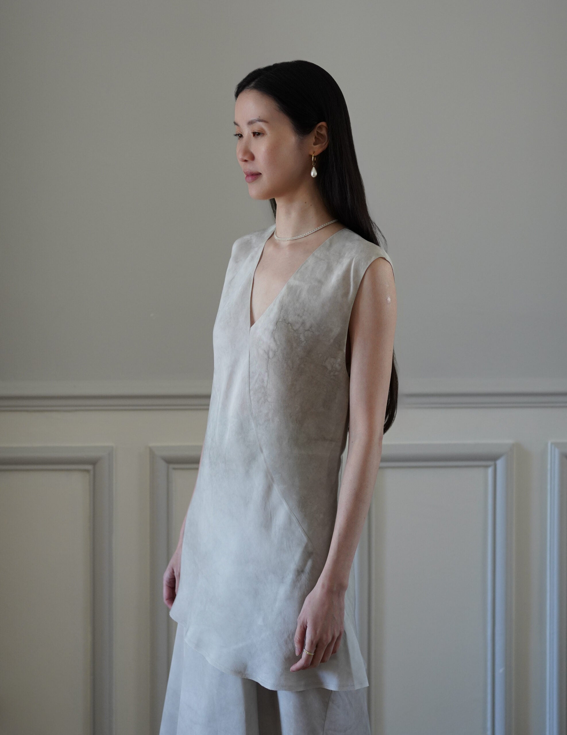 Dali 無袖真絲上衣・霧灰色